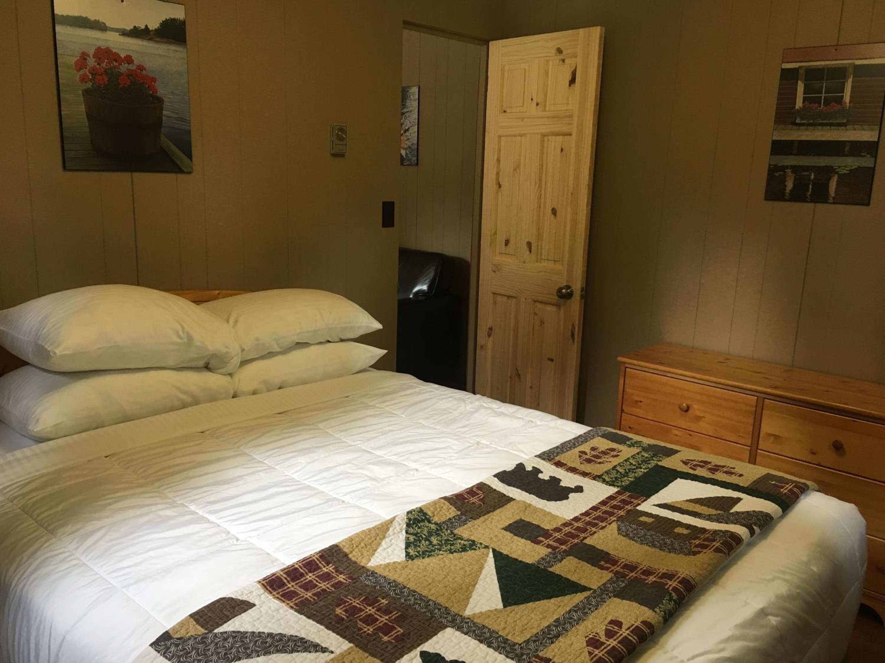 Cloverleaf Cottages