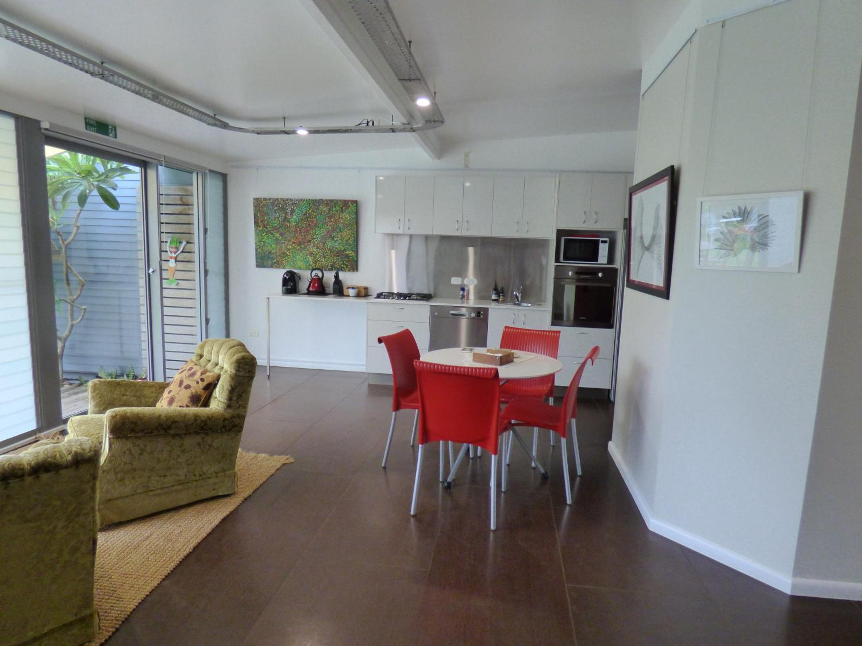 ArtHOUSE Beachfront Accommodation