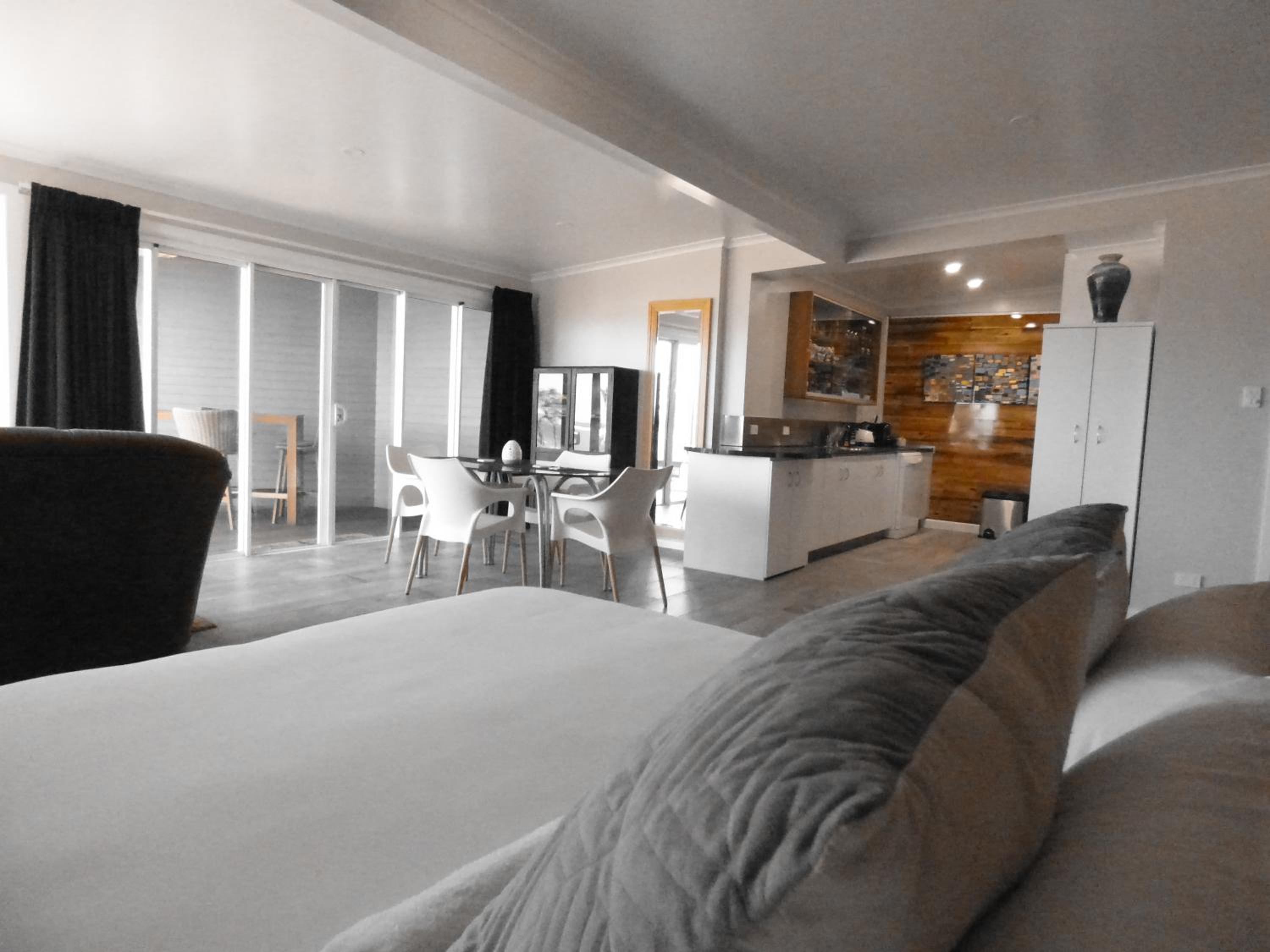ArtHOUSE Beachfront Accommodation