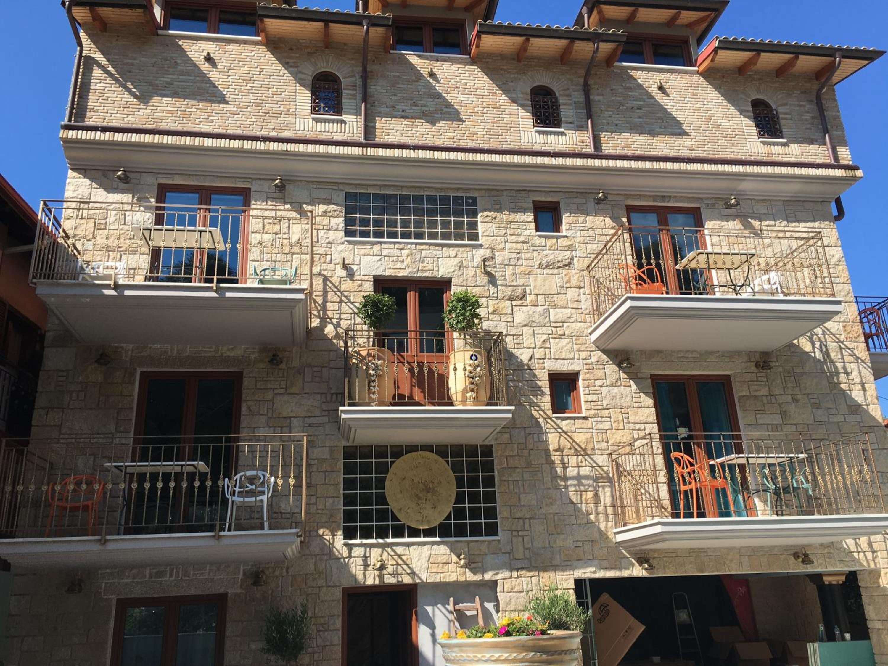 Leda Suites