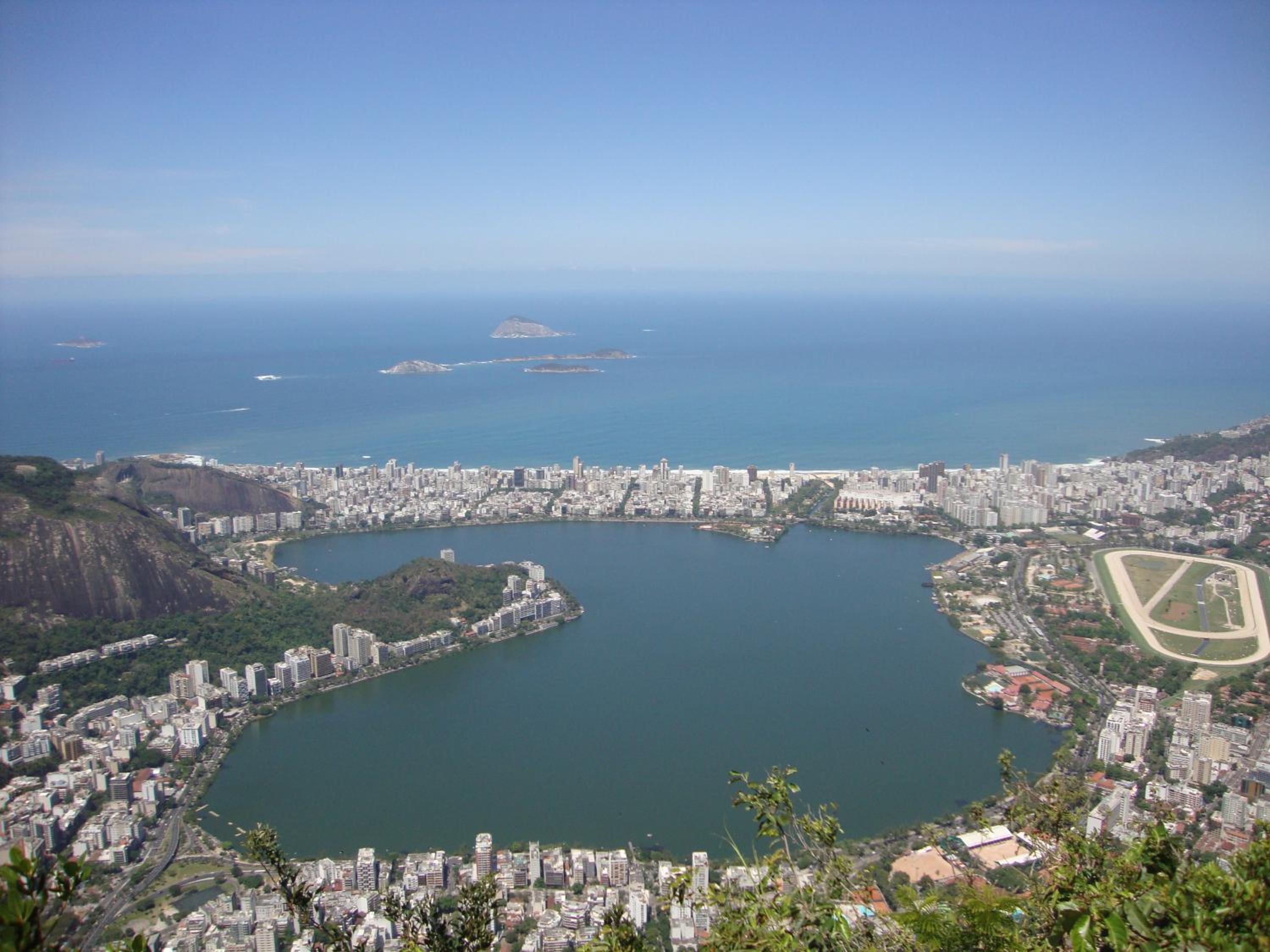 Temporada Rio Studio Lily 2 - Perto do Cristo e de Copacabana