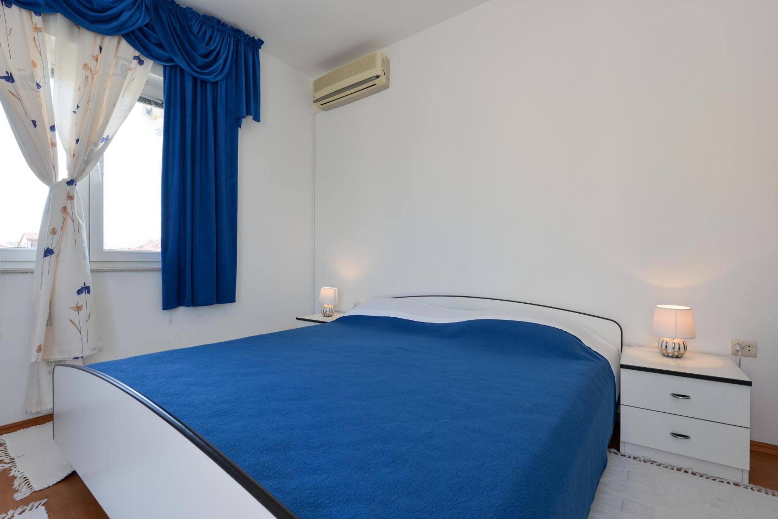 Apartmani Mandic with parking photo 4
