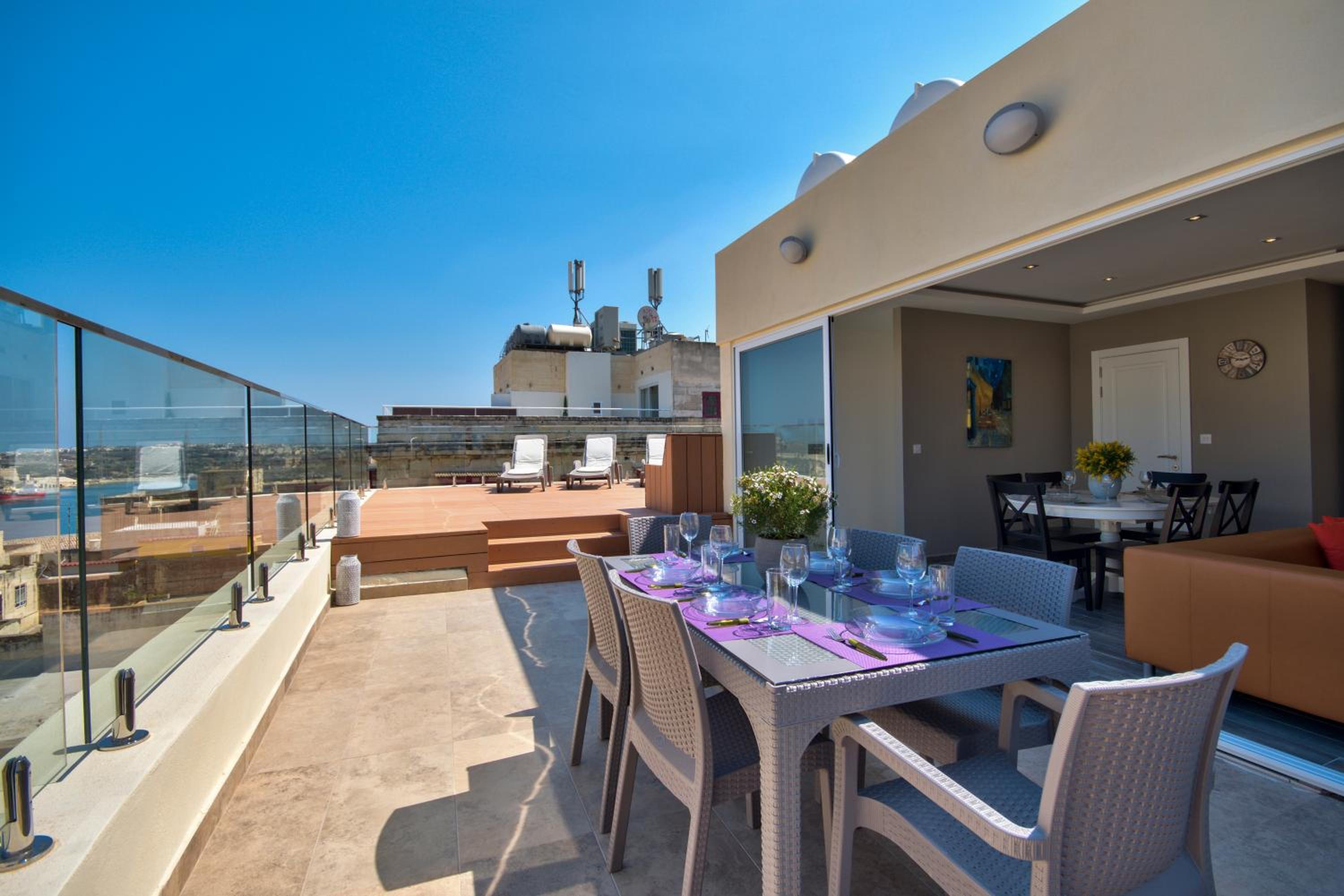 Valletta Luxe 3-Bedroom Duplex Penthouse with Sea View Terrace and Jacuzzi view 3