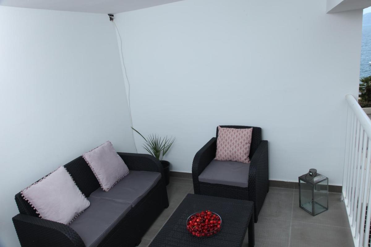 Apartments Mare view 4