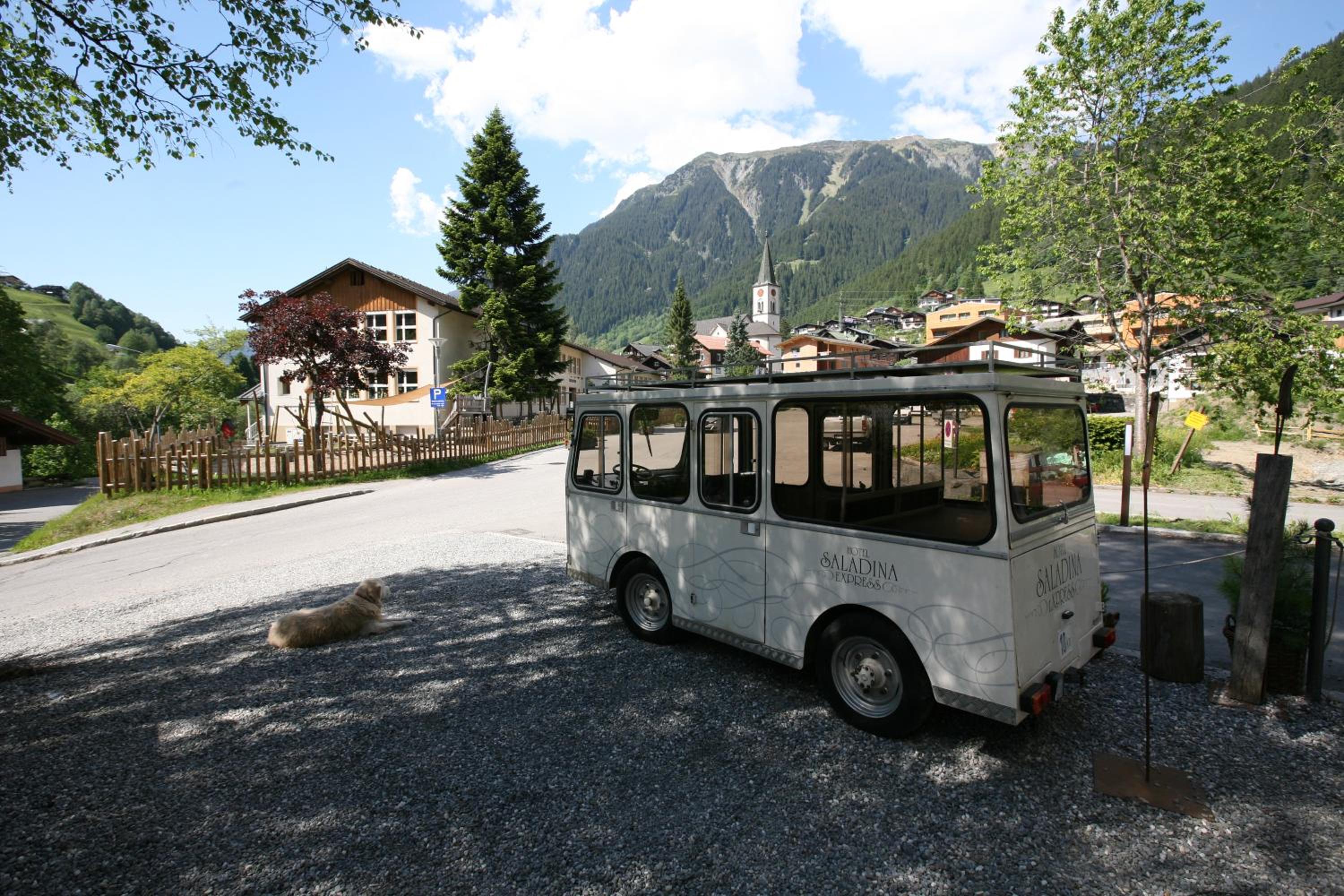 Aparthotel Saladina