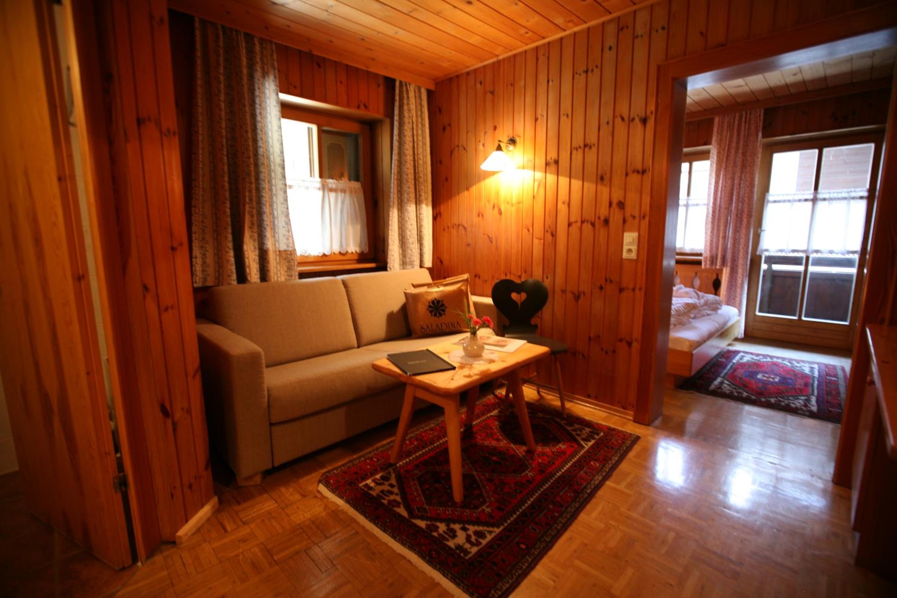 Aparthotel Saladina