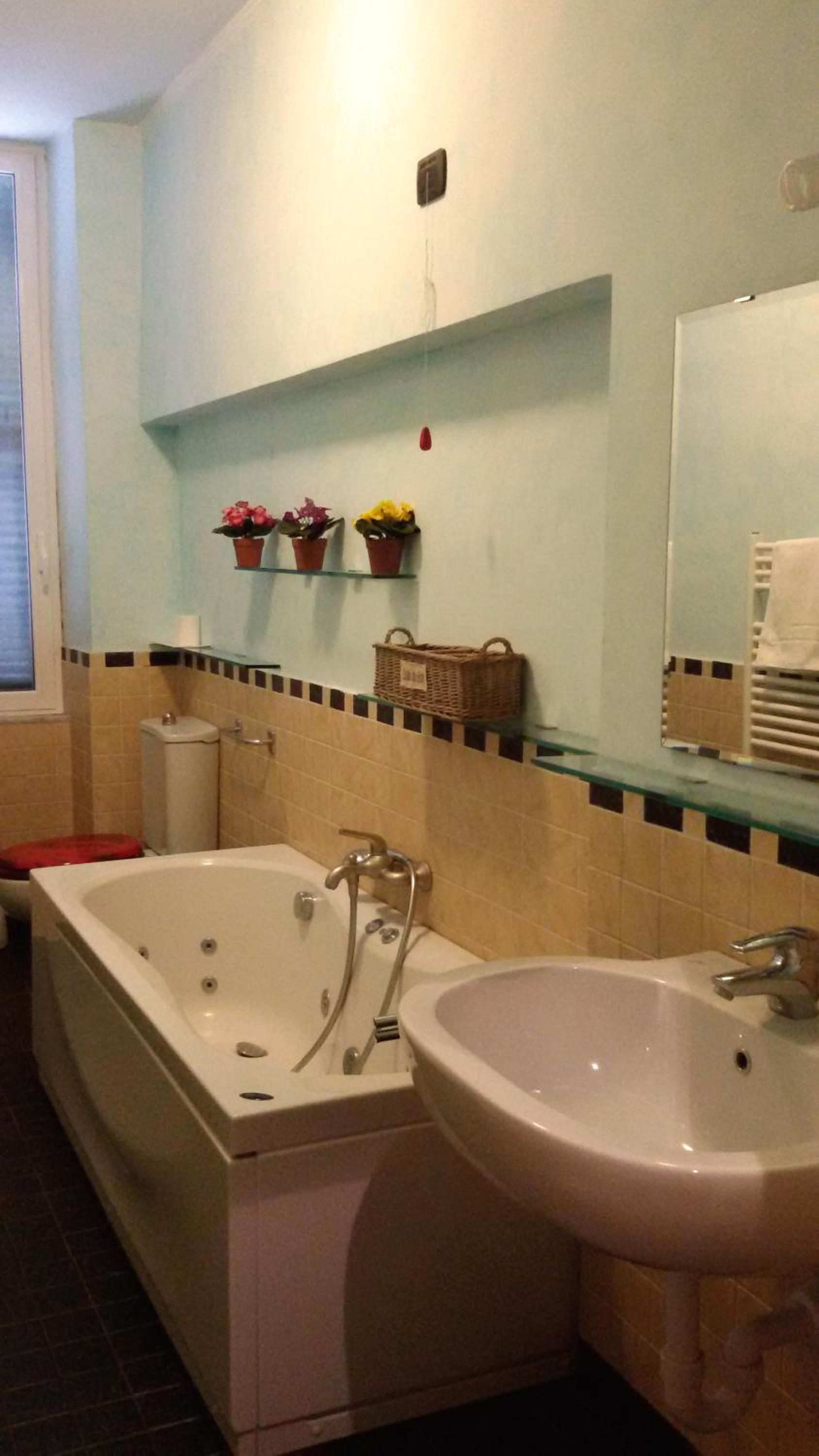 Da Iole en La Spezia — bathroom