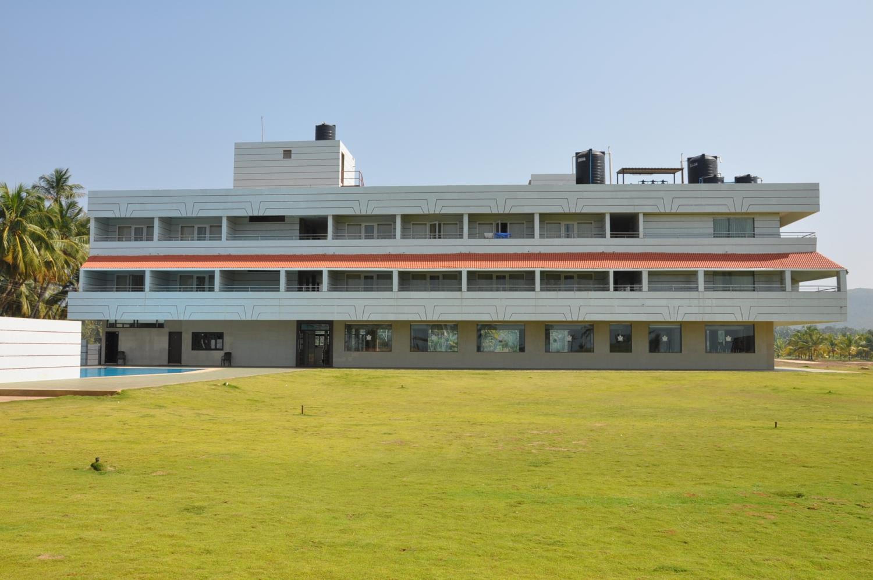 RNS Golf Resort & Nature Cure Centre view 4