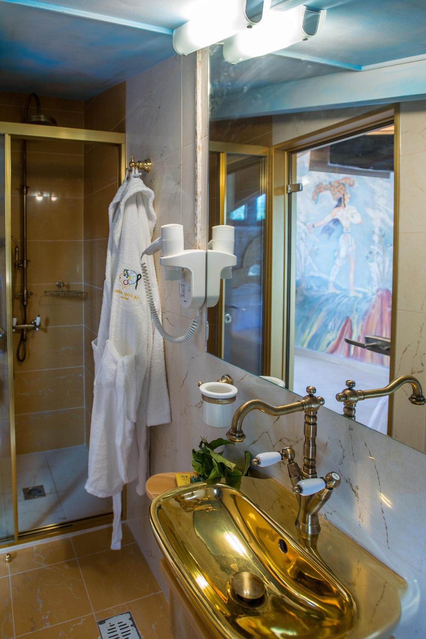 Leda Suites