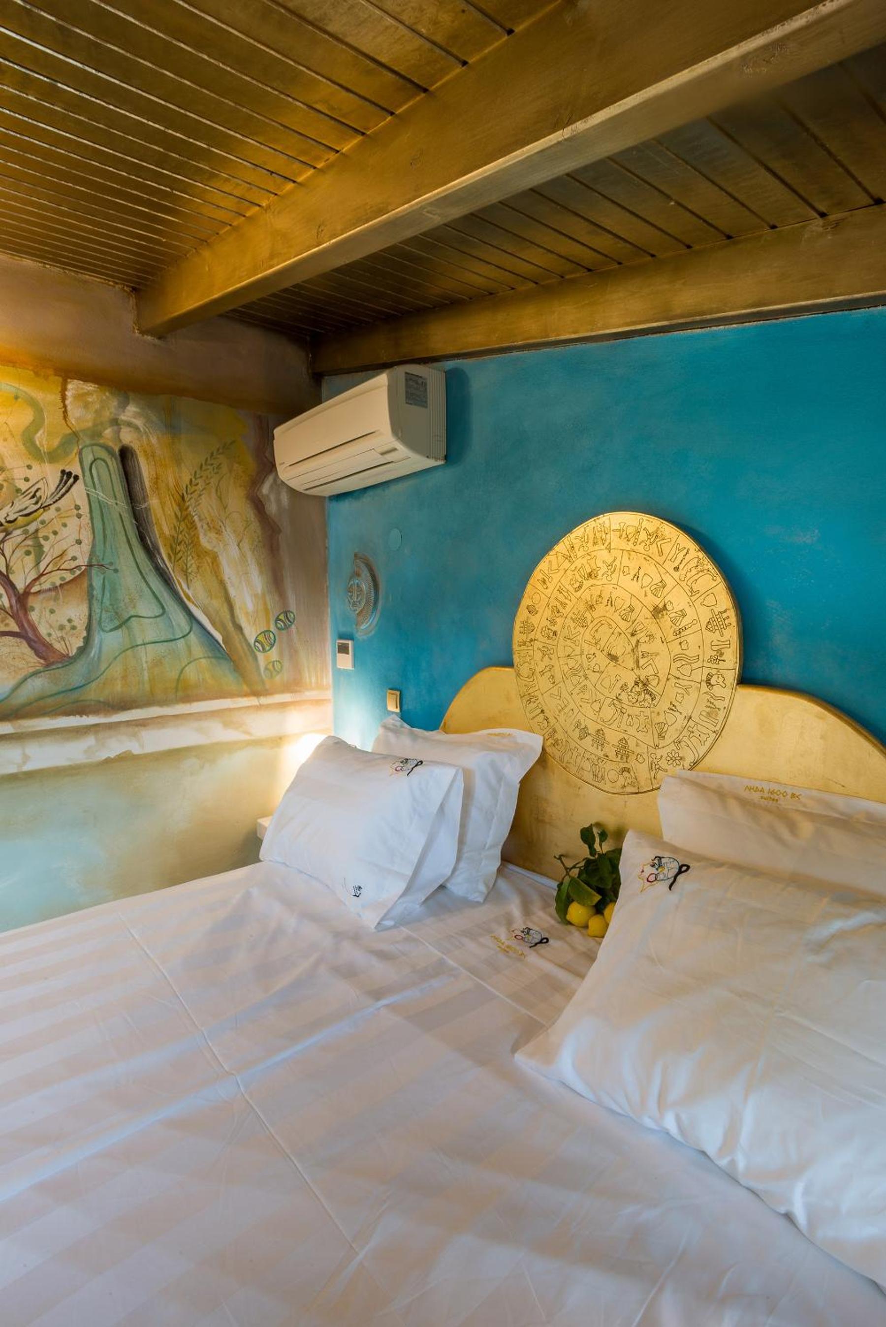 Leda Suites