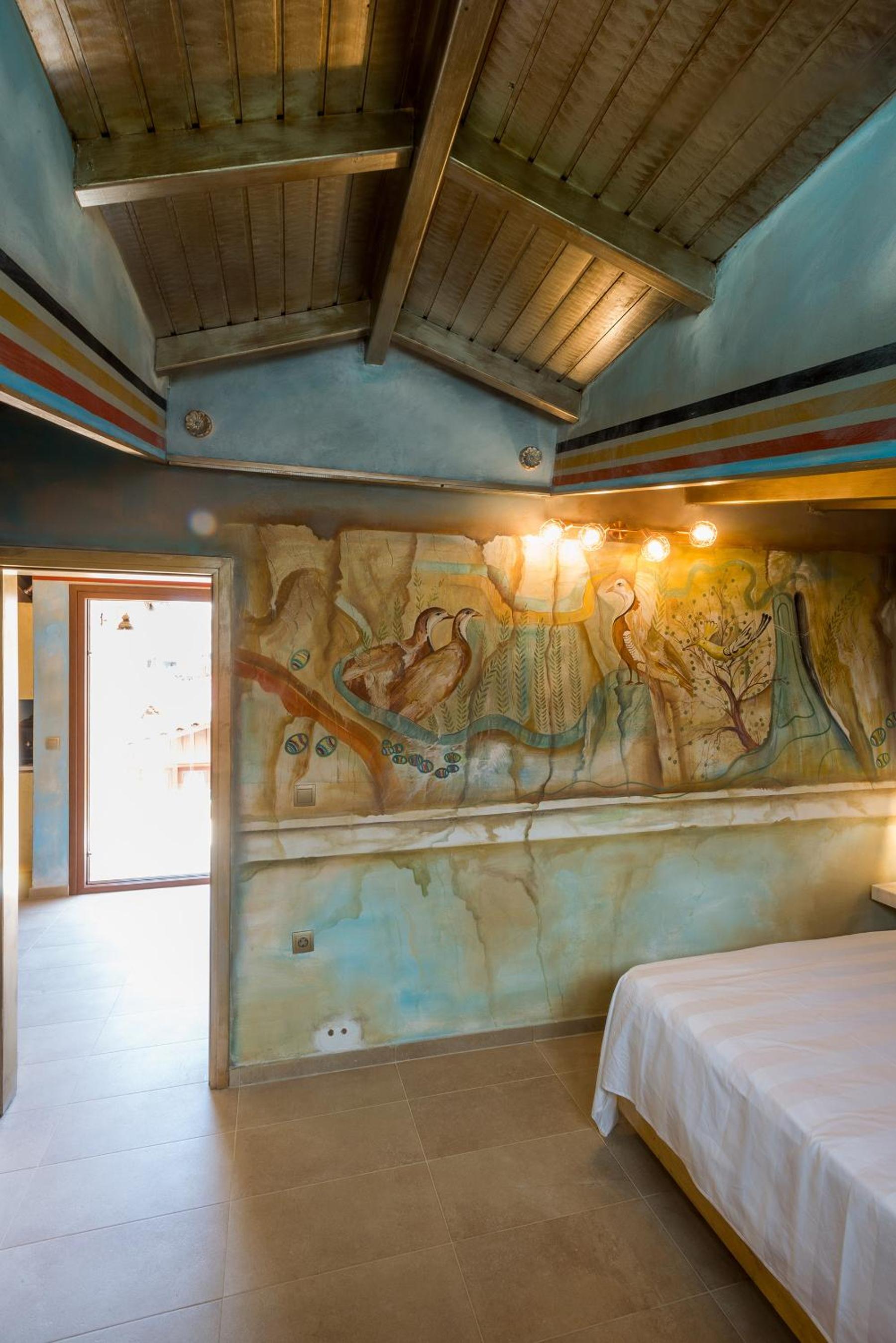 Leda Suites