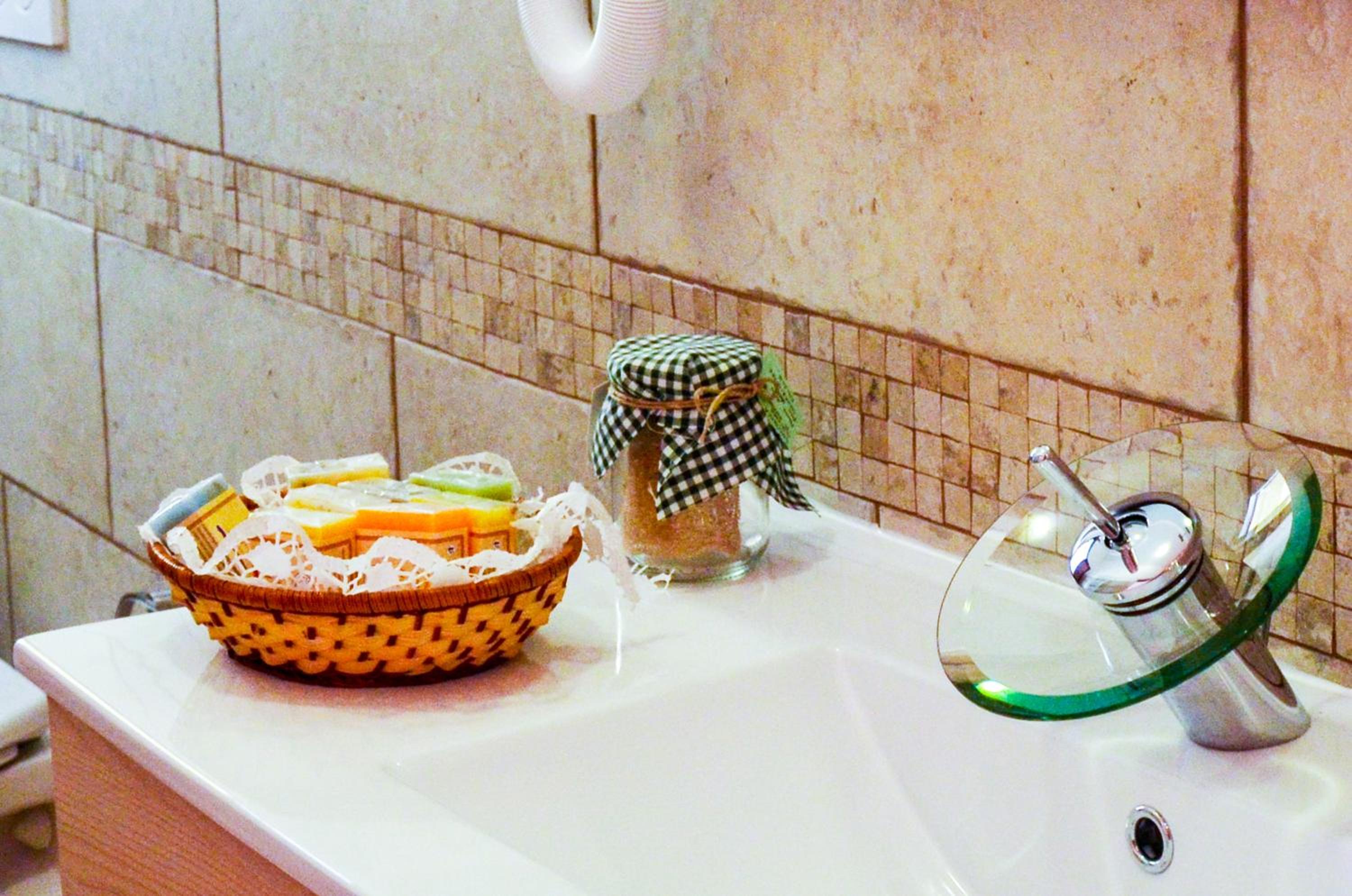 B&B Anemos