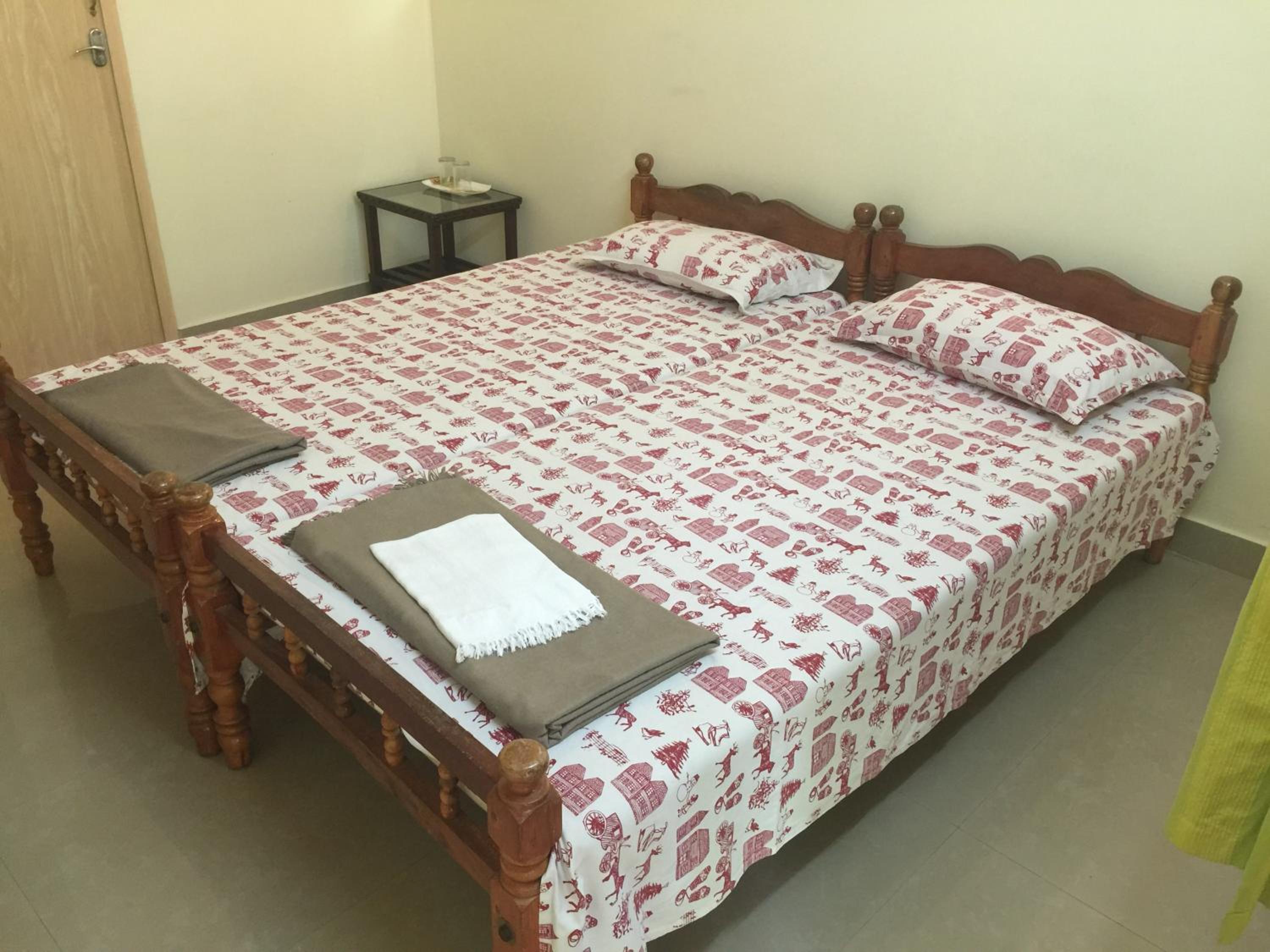Palm Grove Service Villa