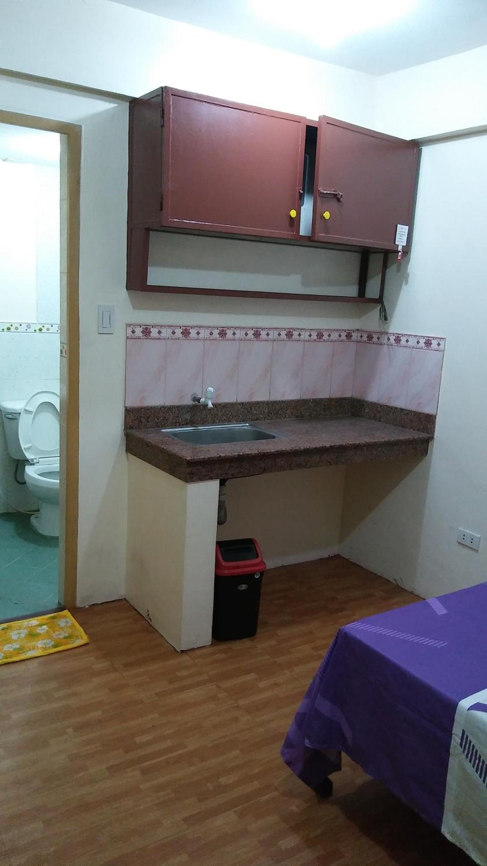 Budget Studio Unit in Makati