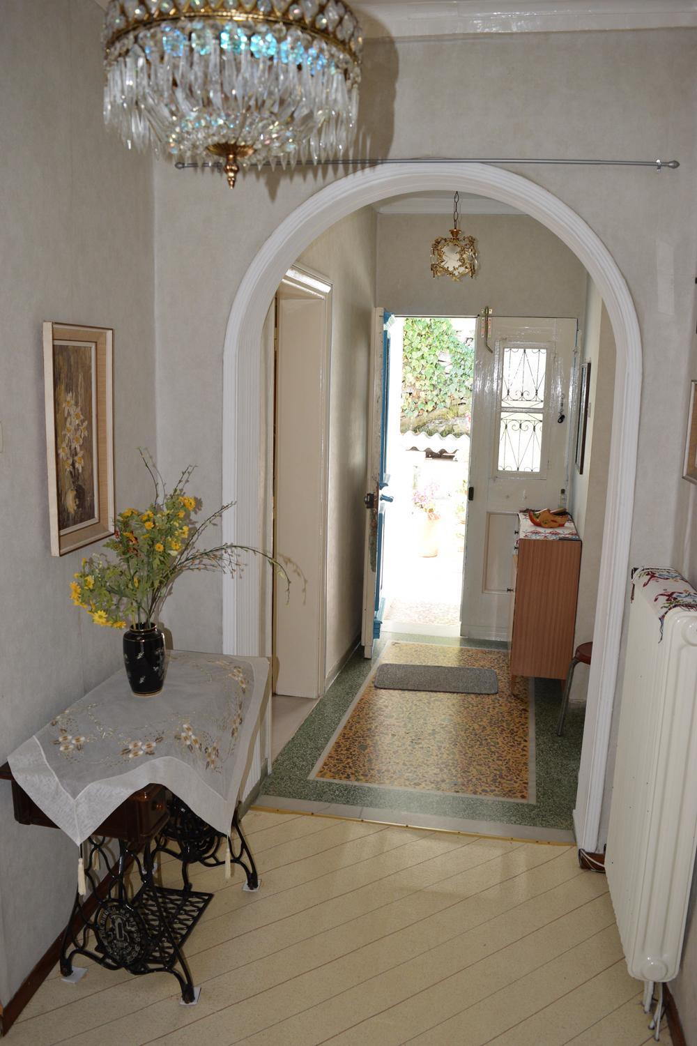 Nicola's House with private parking view 5