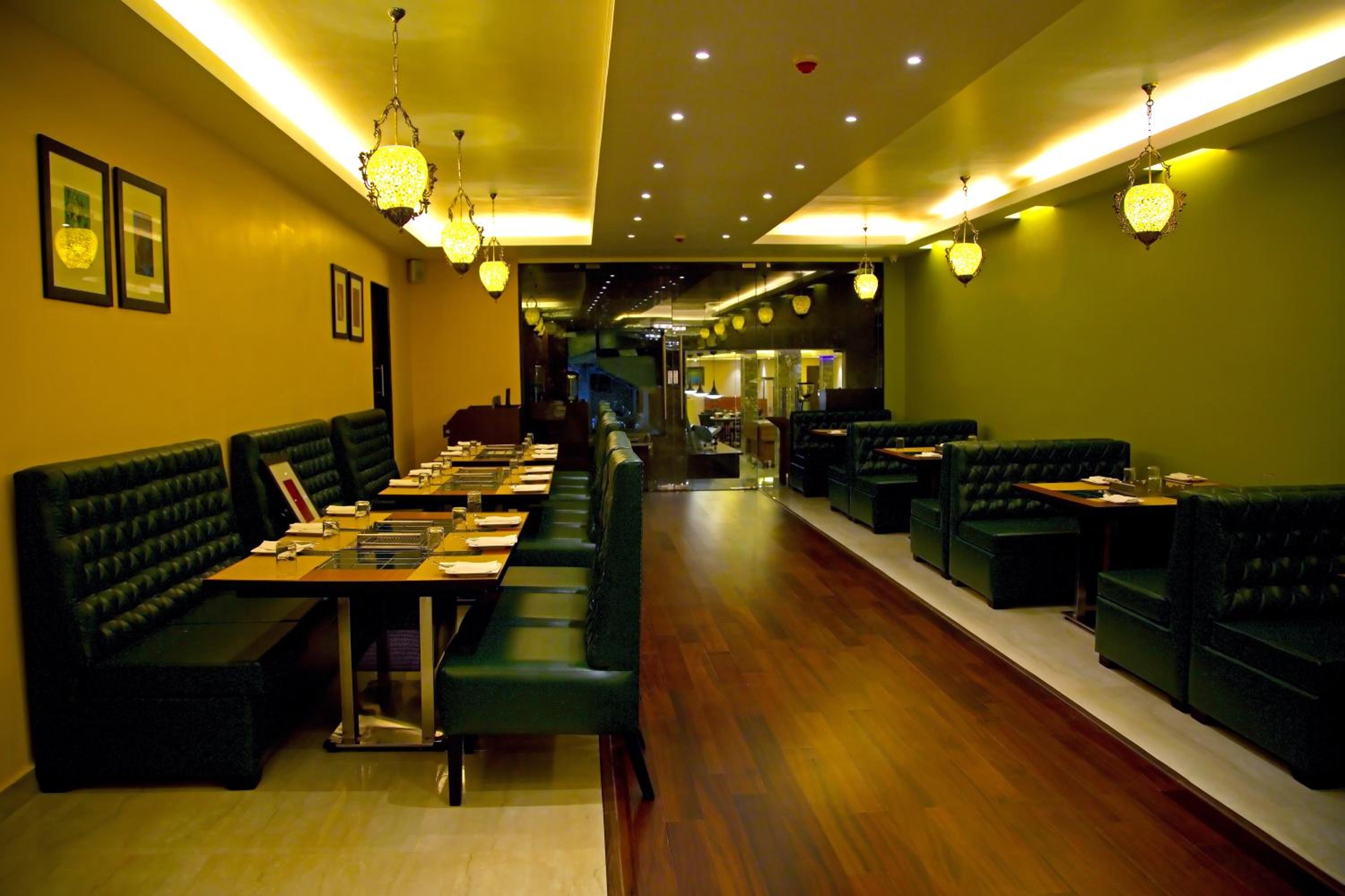 Leisure Stays - Premium Suites view 4