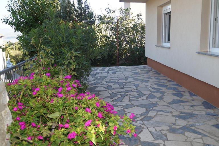 Apartments Pintar