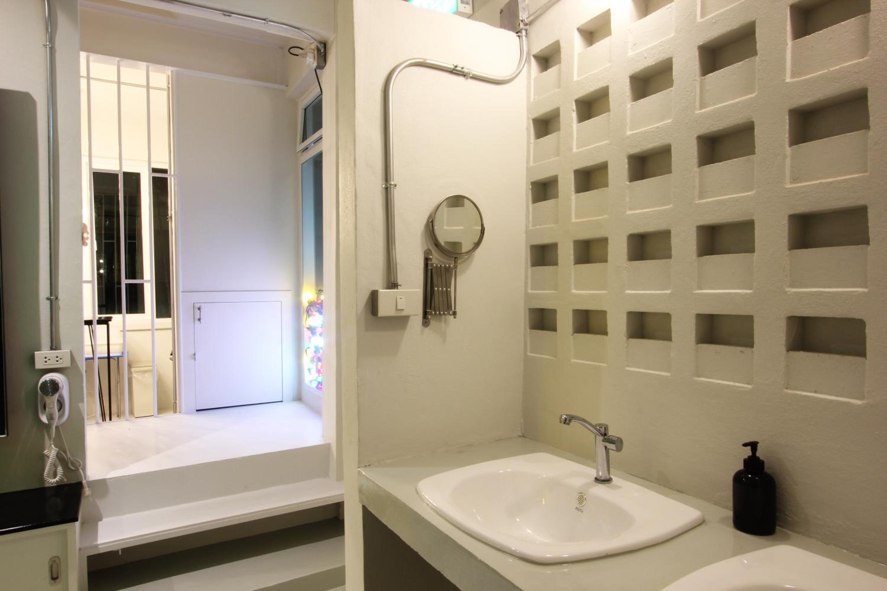 Diff Hostel