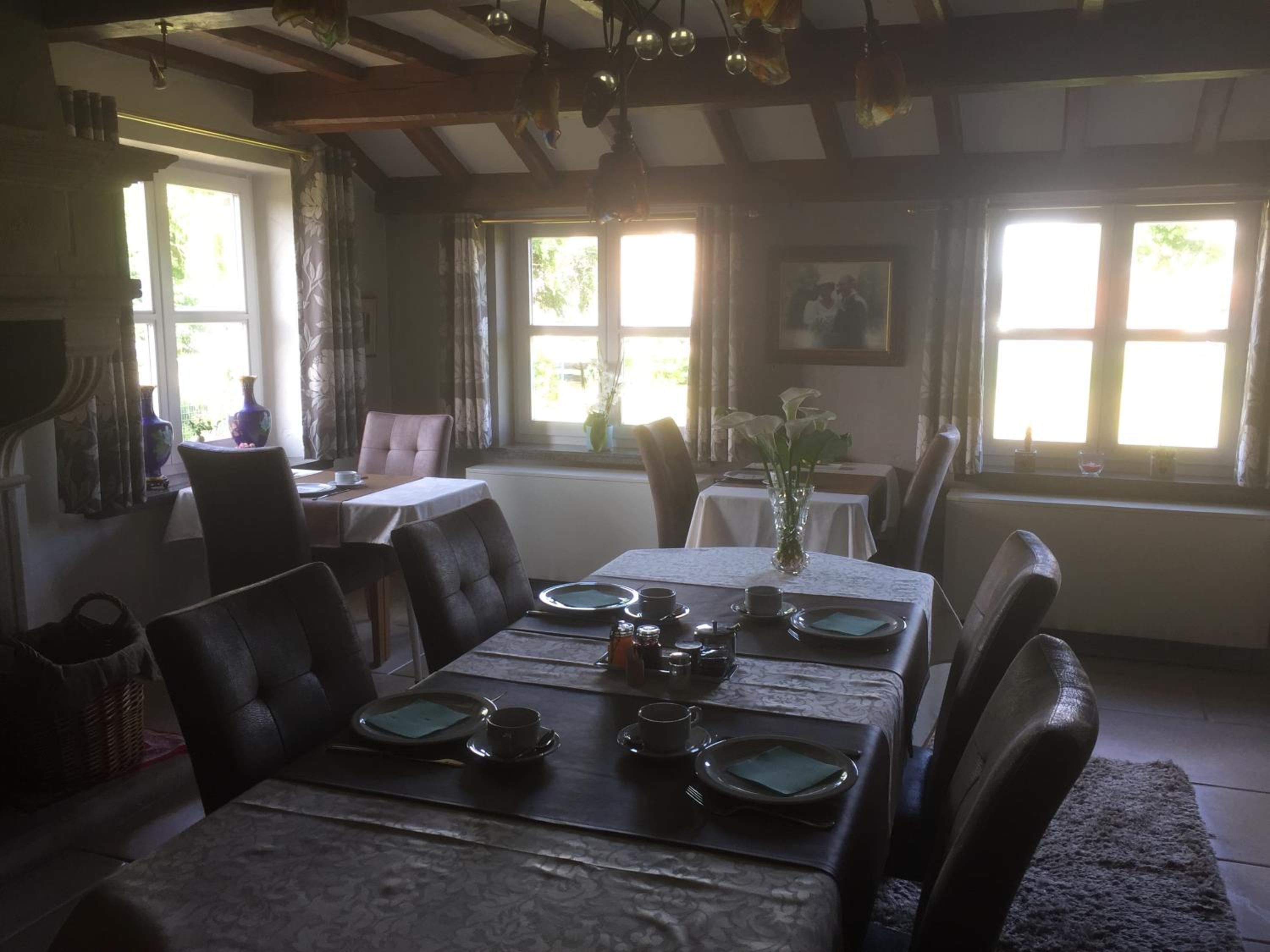 B&B Decoster
