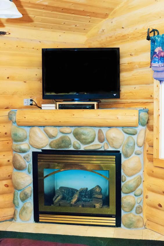 Cabin Creek Inn