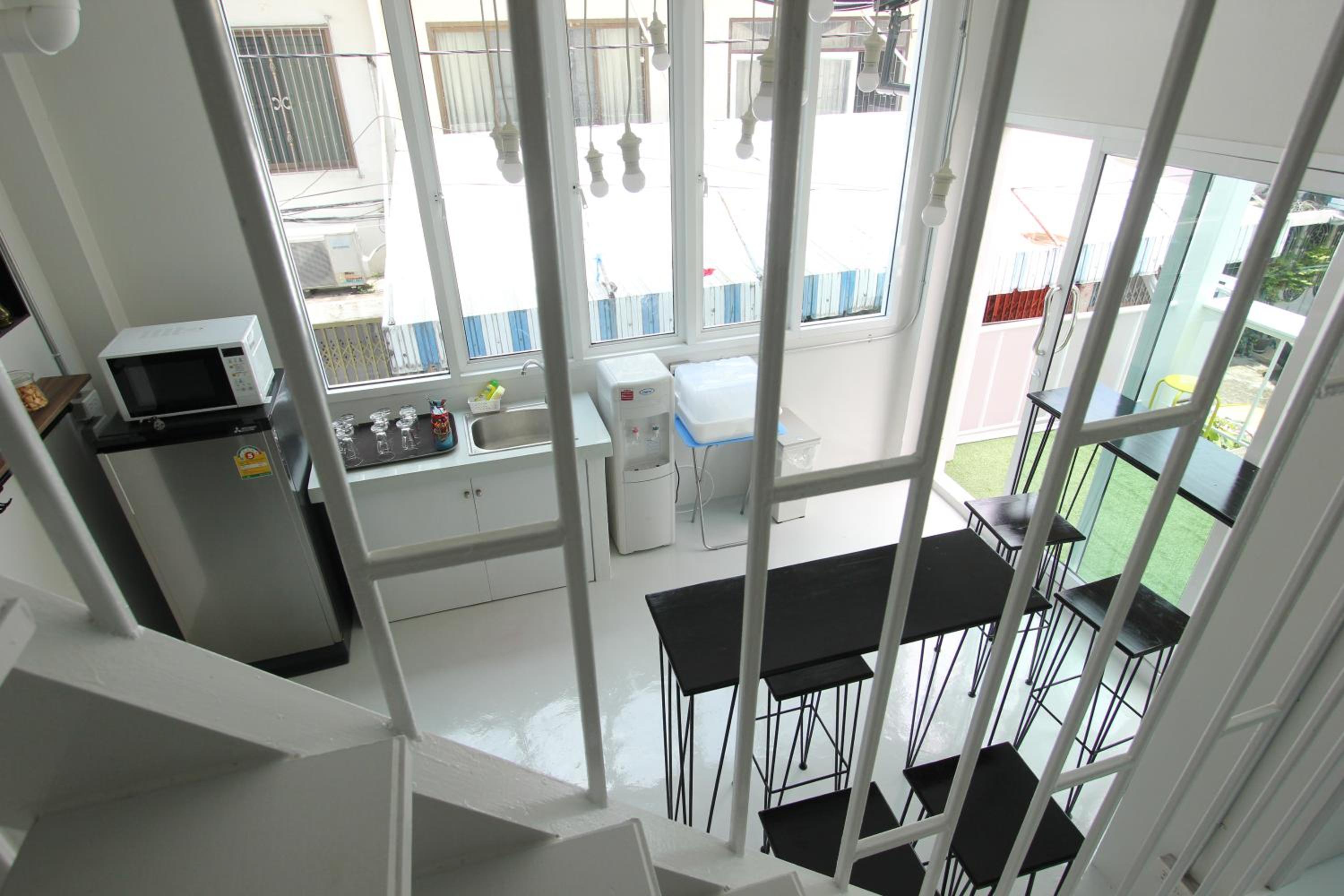 Diff Hostel