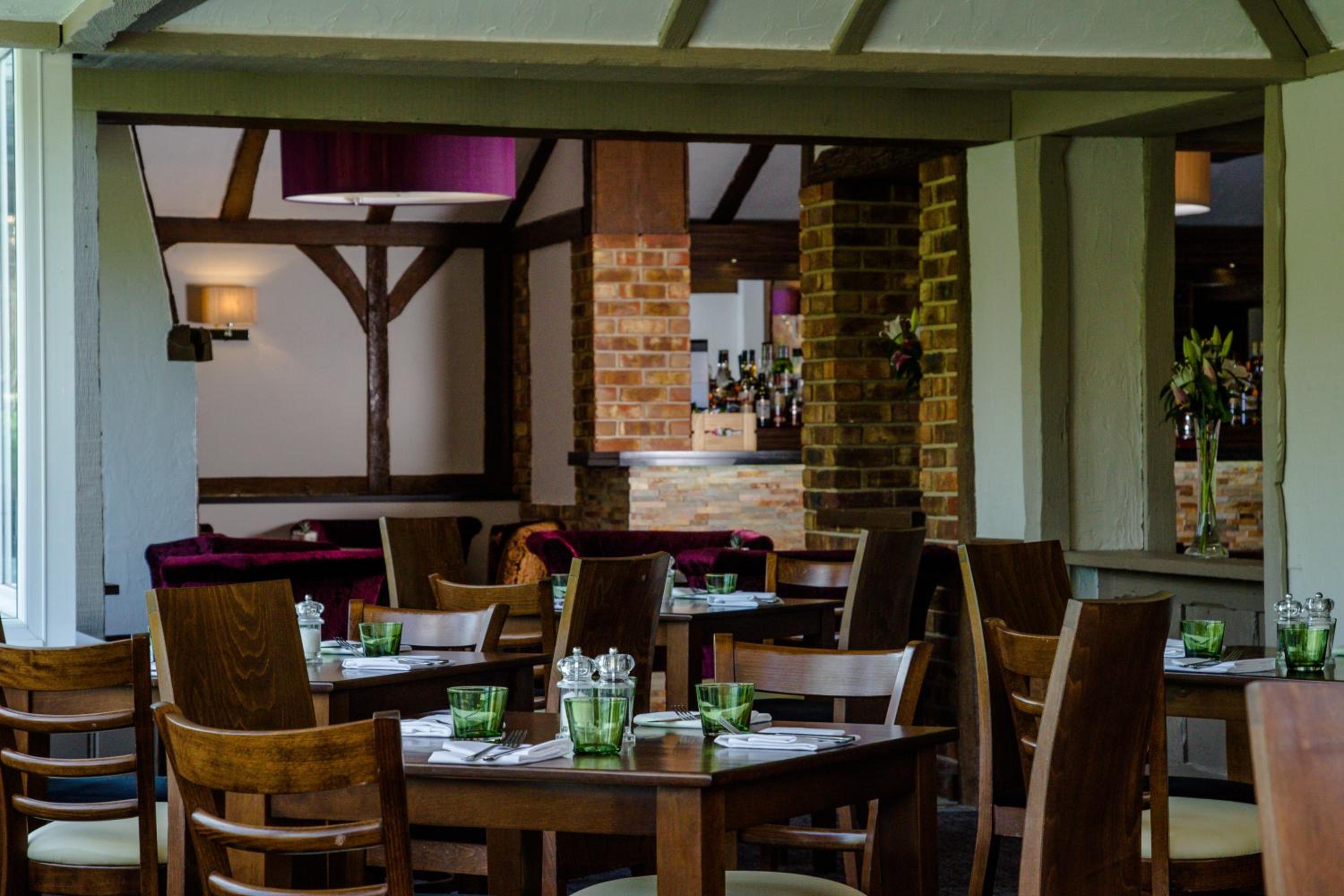 The Legacy Rose & Crown Hotel view 4