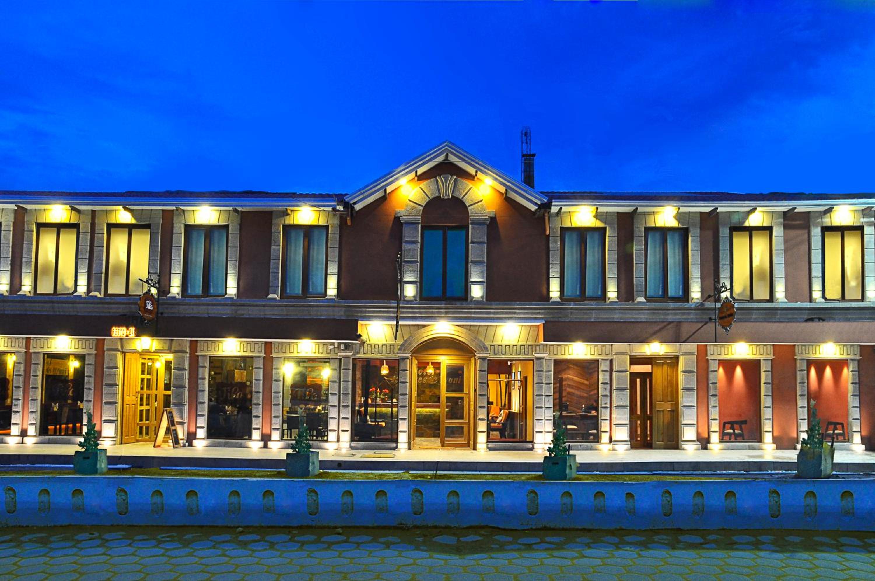 Hotel Jardines de Uyuni - Image 1