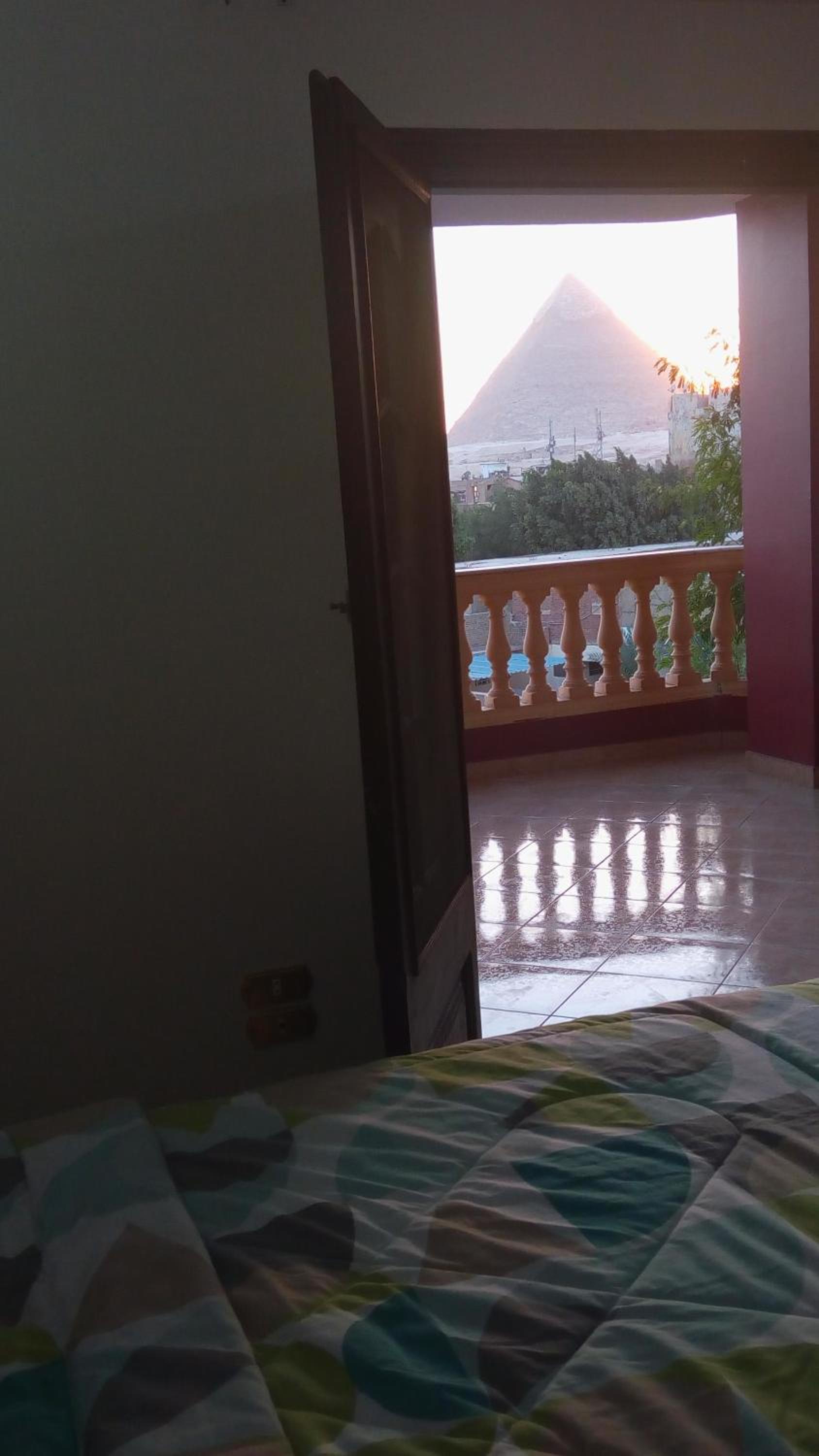 Pyramids Power Inn
