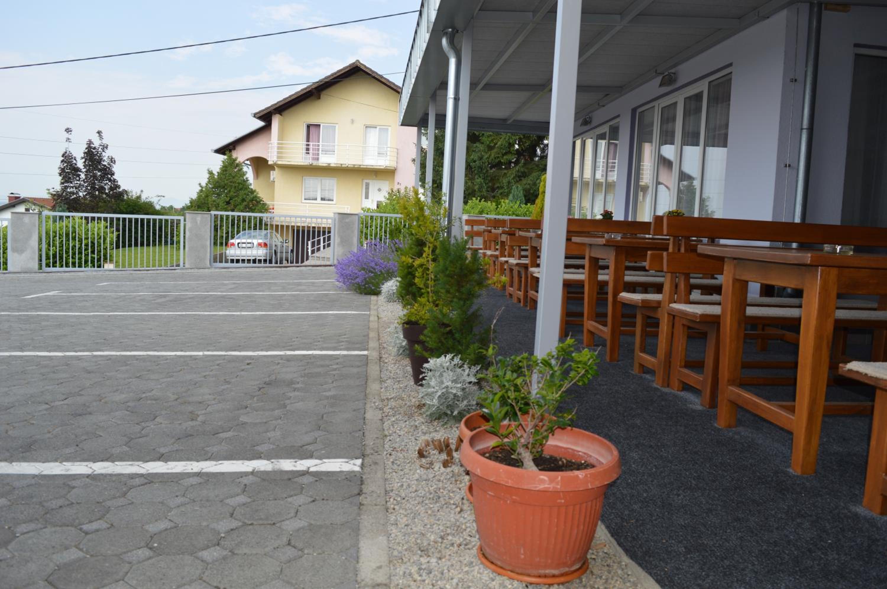Photo 46