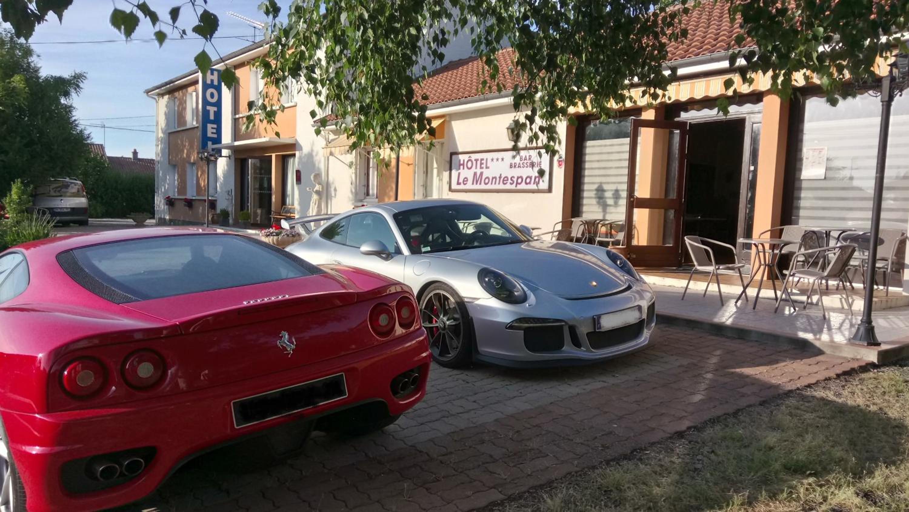 restaurant