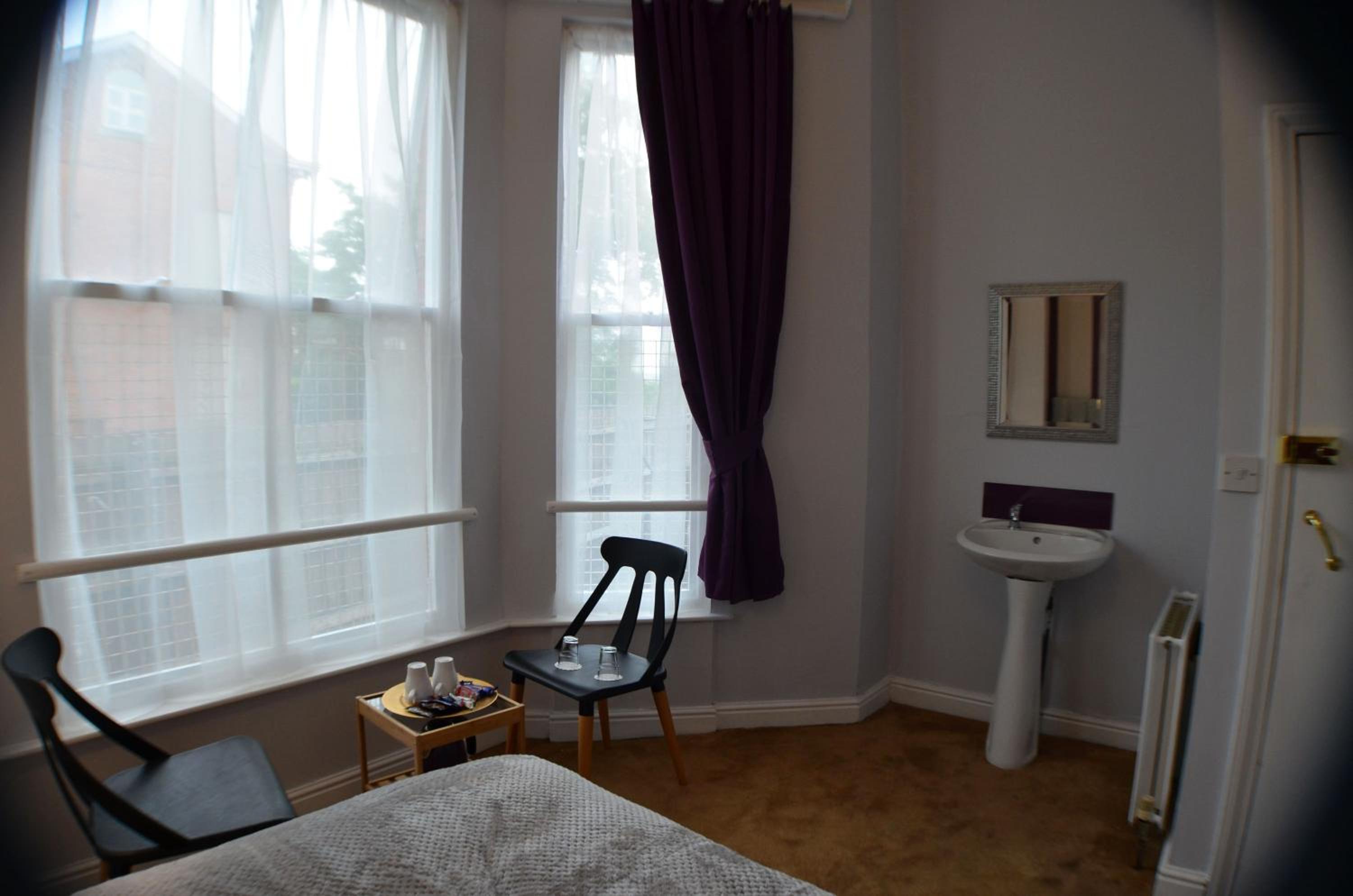 Queens Guesthouse Manchester