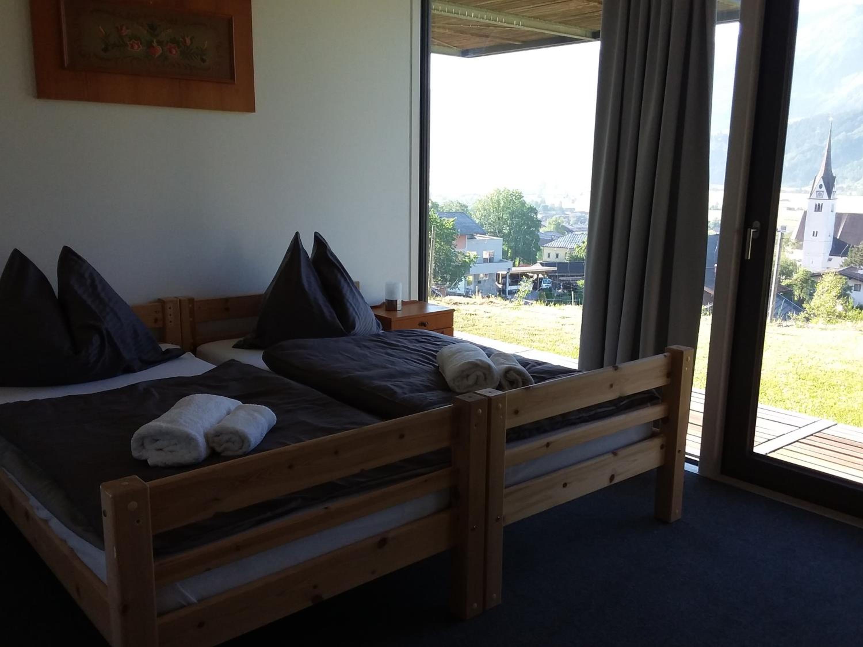 Glas House - Design Holiday Home