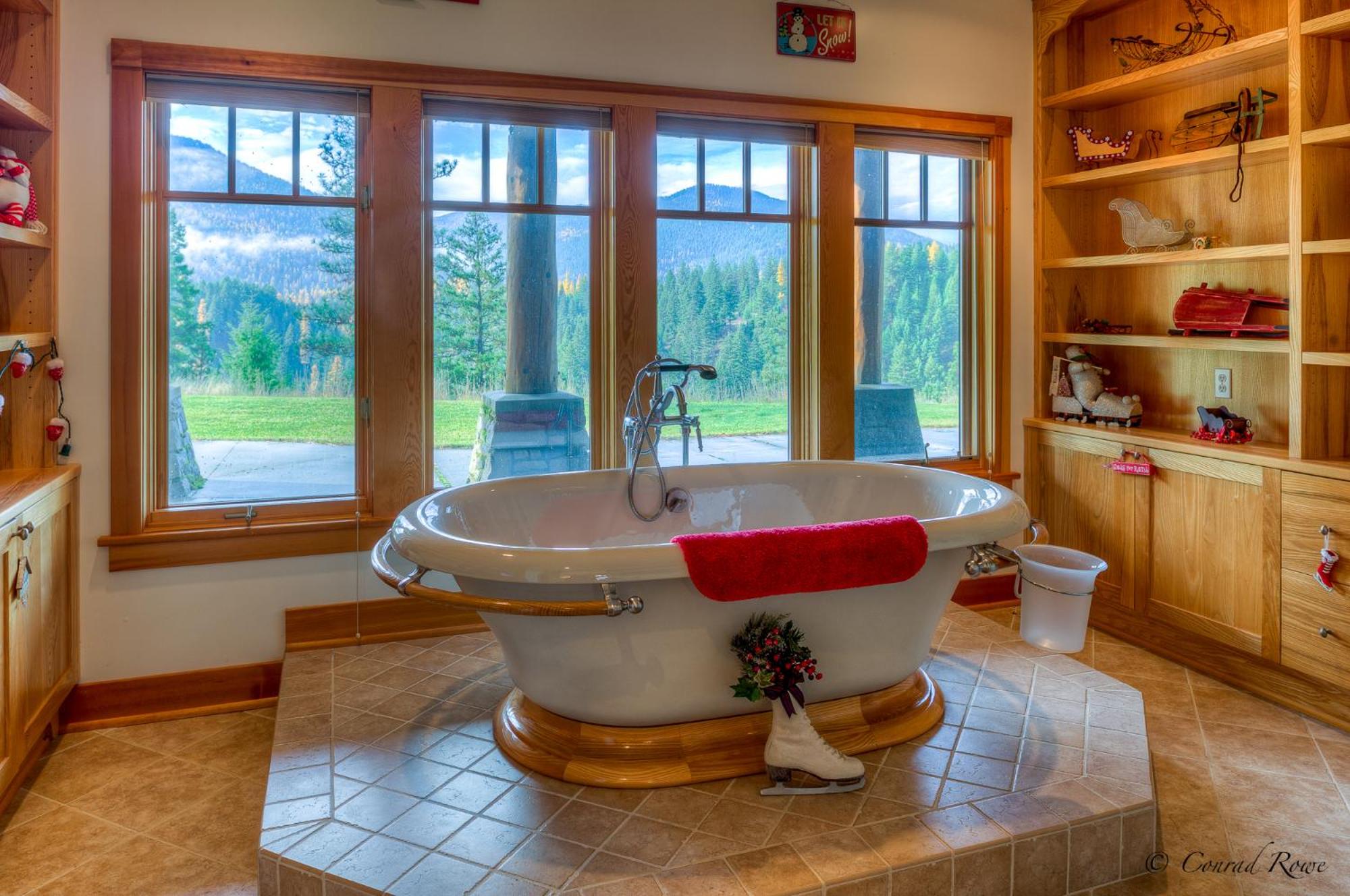The Lodge at Trout Creek Bed and Breakfast