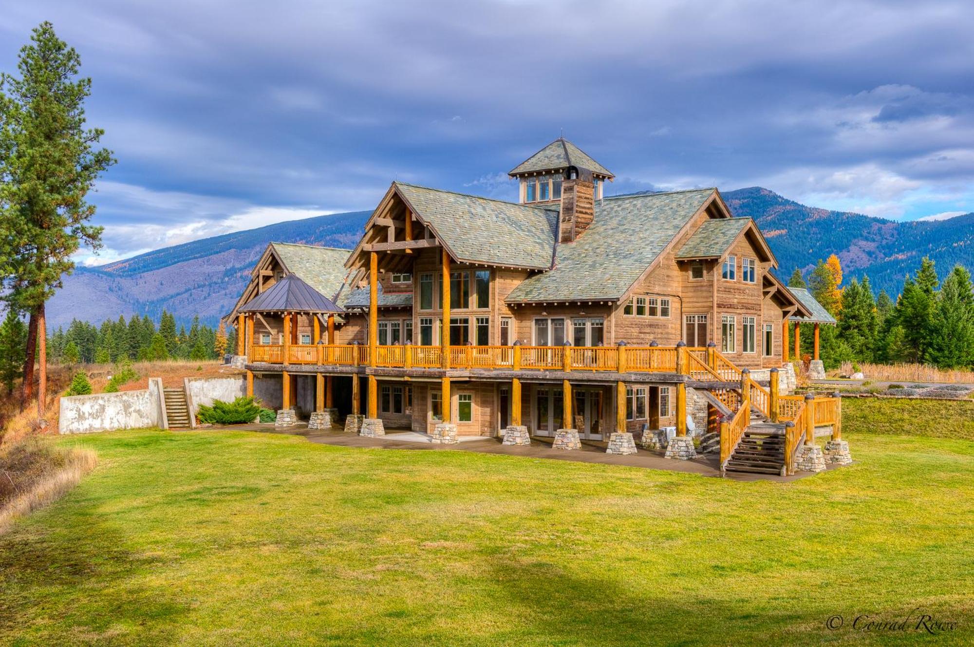 The Lodge at Trout Creek Bed and Breakfast