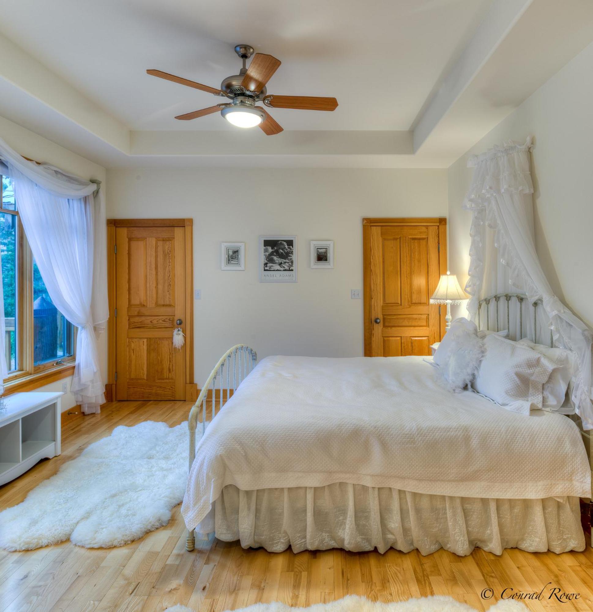 The Lodge at Trout Creek Bed and Breakfast