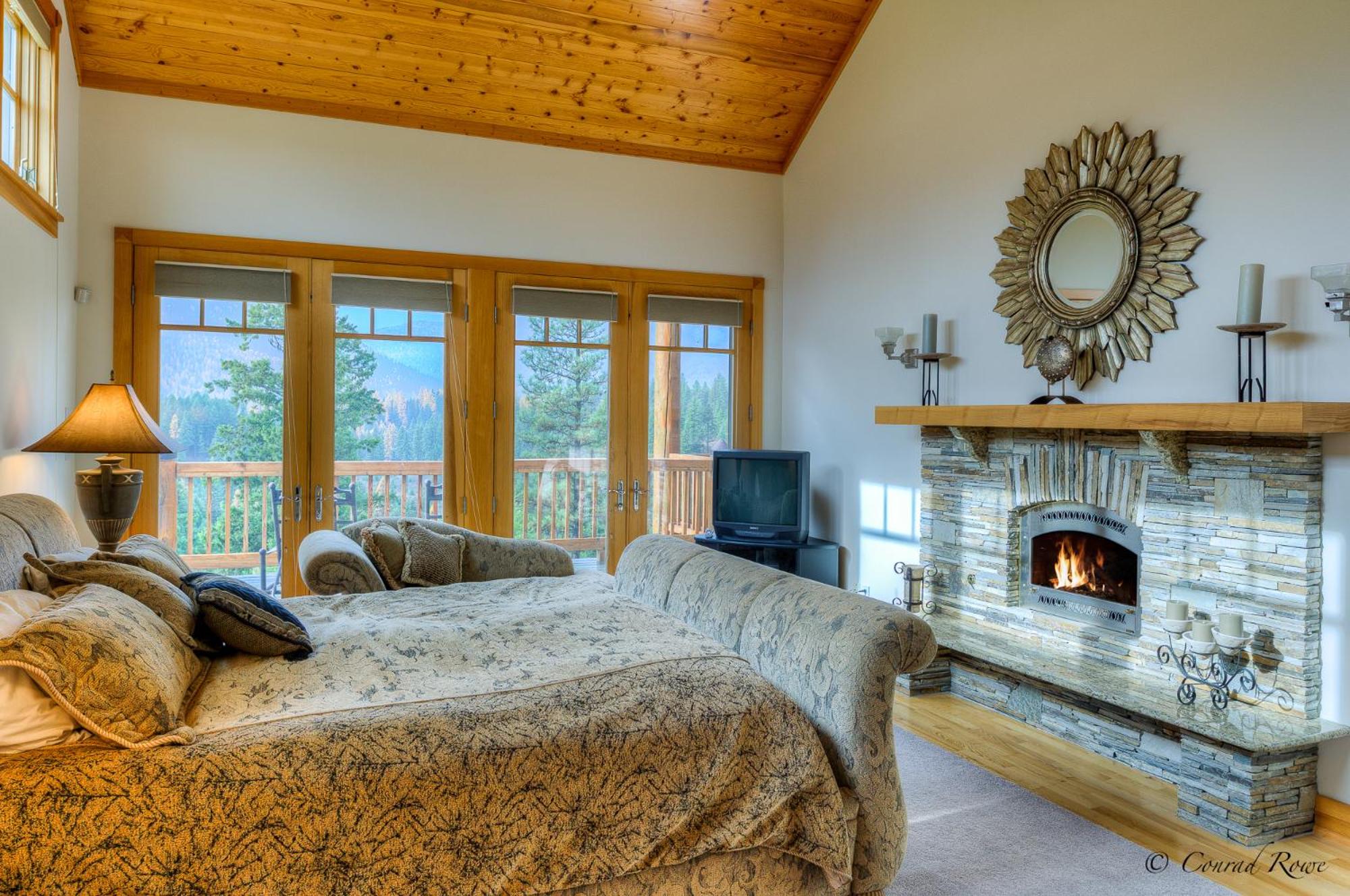 The Lodge at Trout Creek Bed and Breakfast