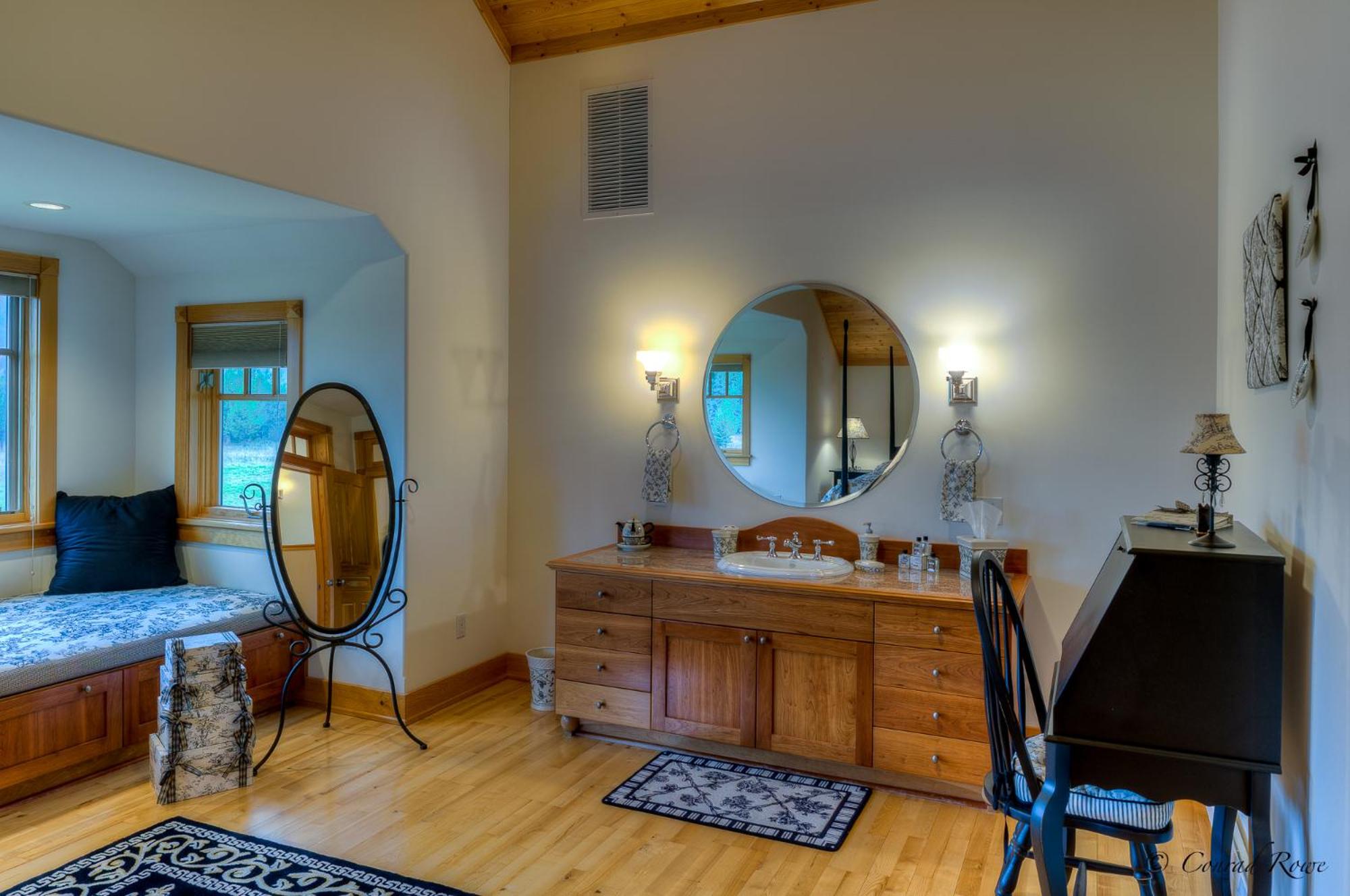 The Lodge at Trout Creek Bed and Breakfast