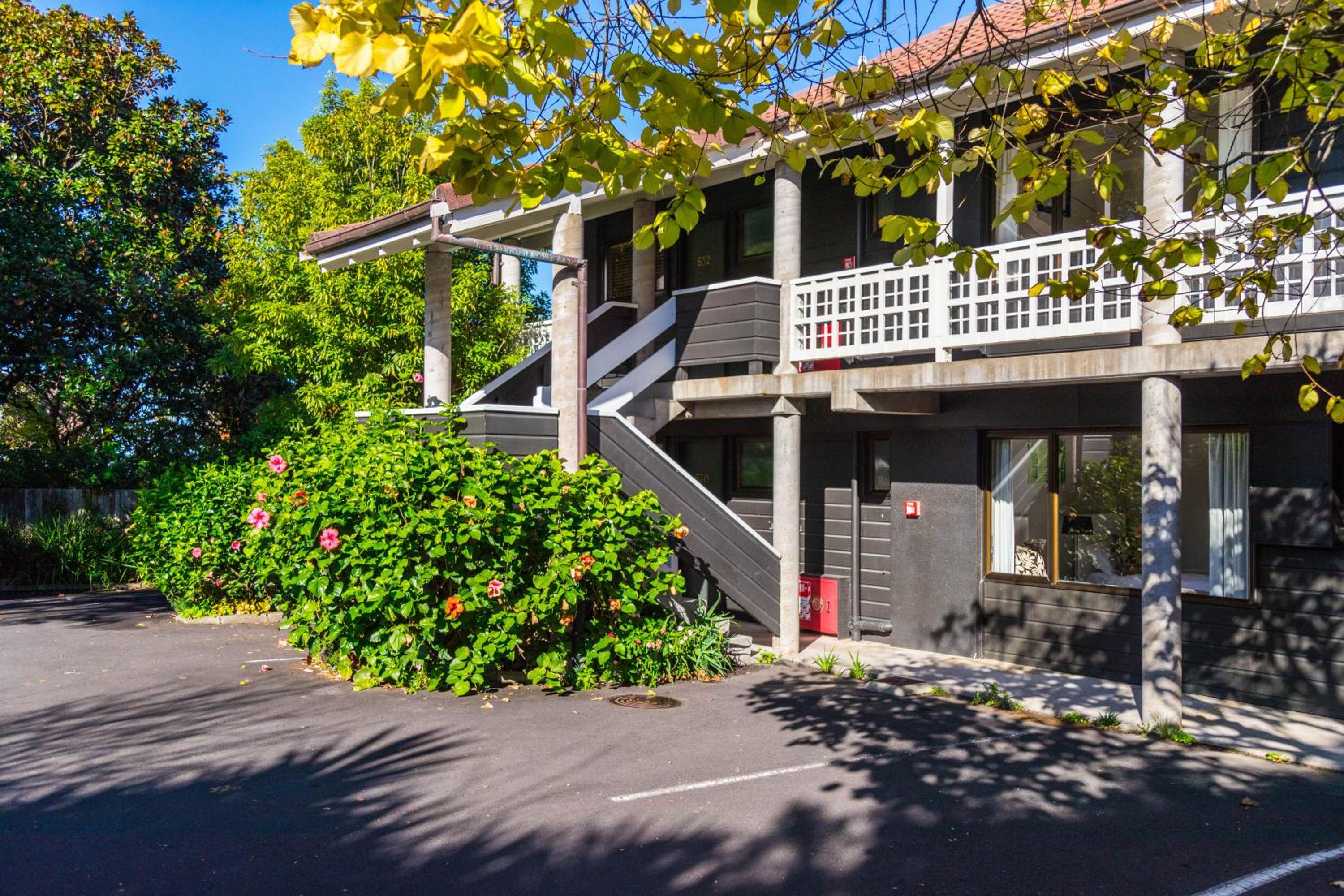 Emerald Inn on Takapuna Beach