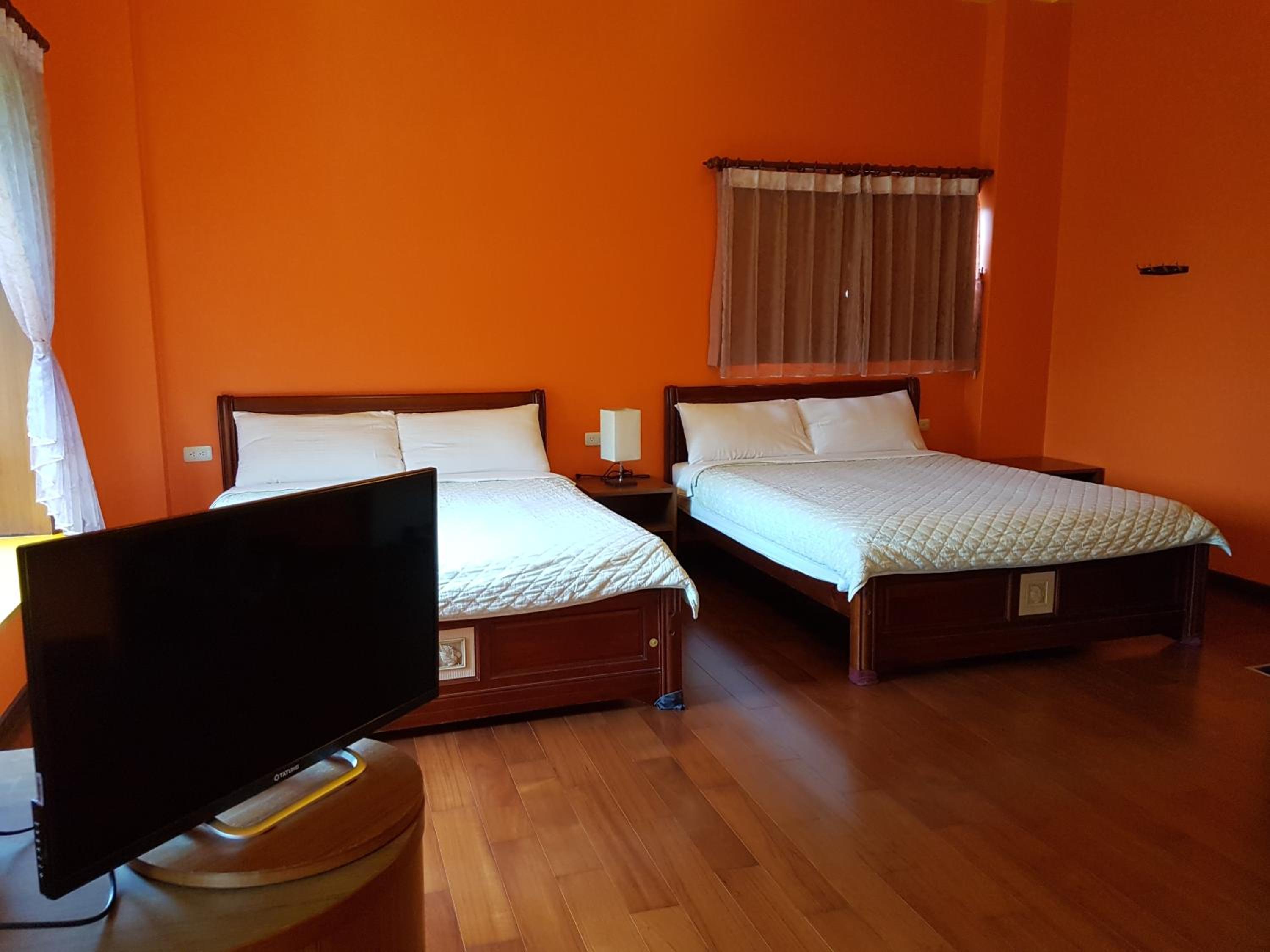 Lake Villa Homestay