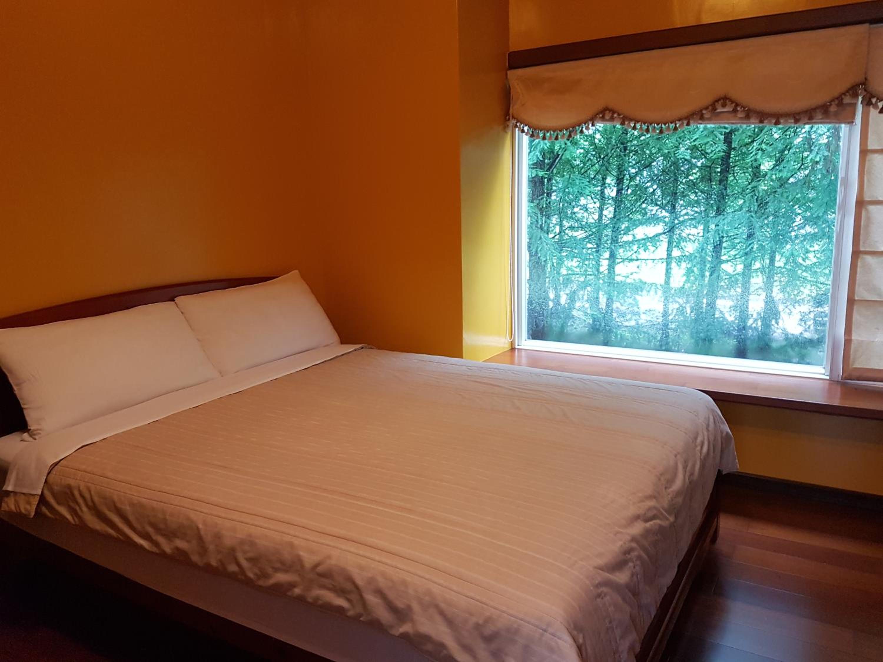 Lake Villa Homestay