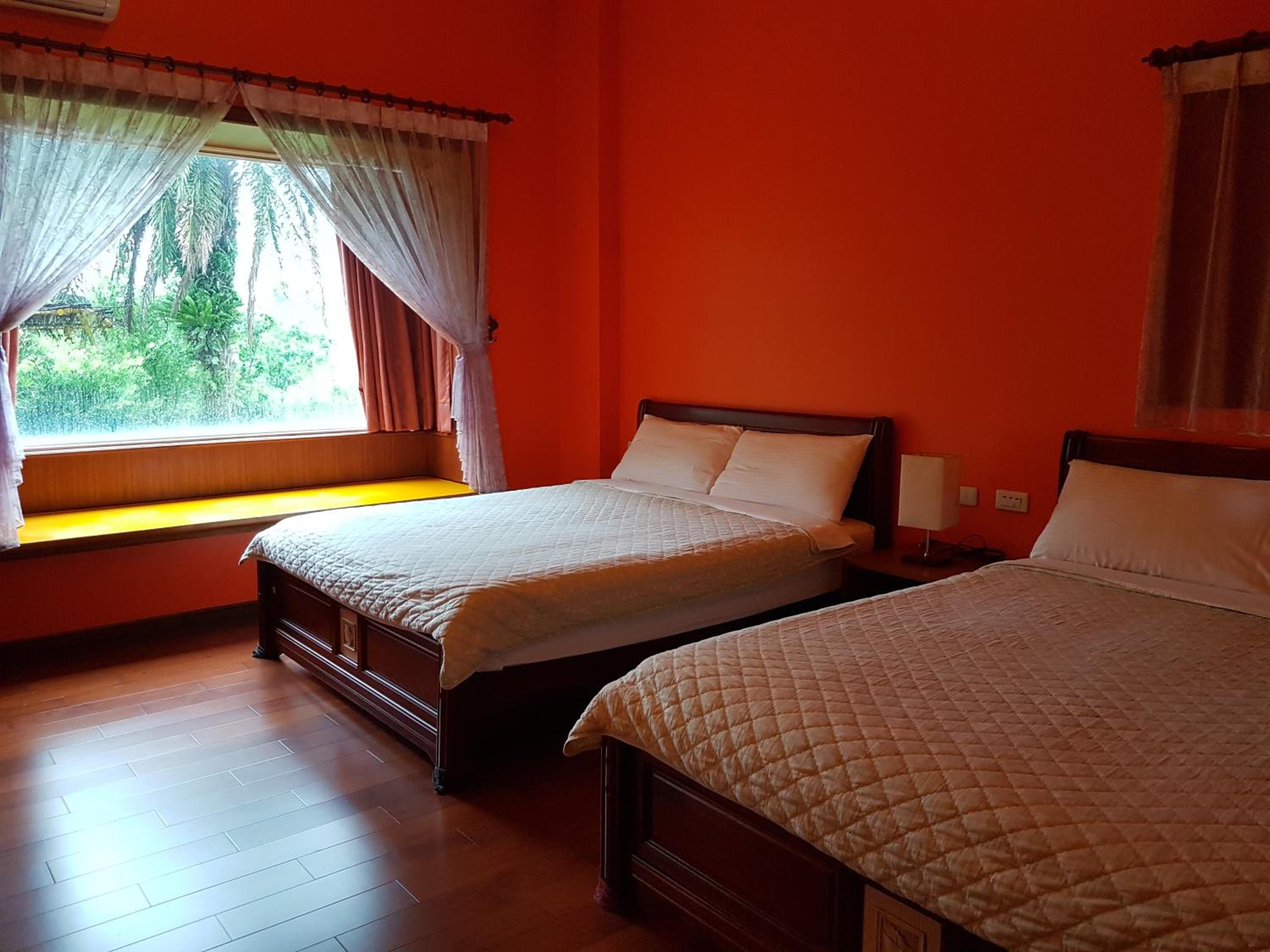 Lake Villa Homestay