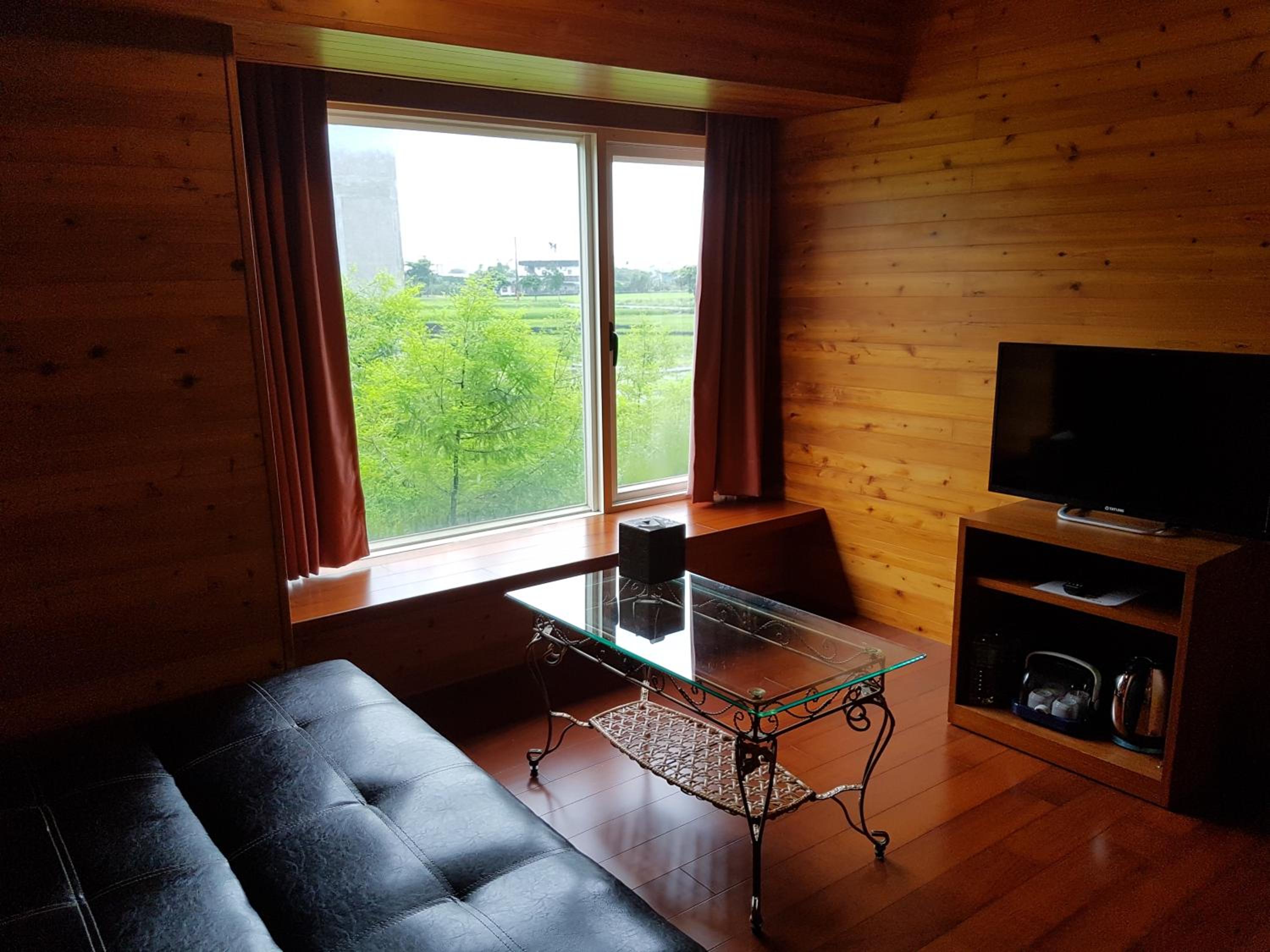 Lake Villa Homestay