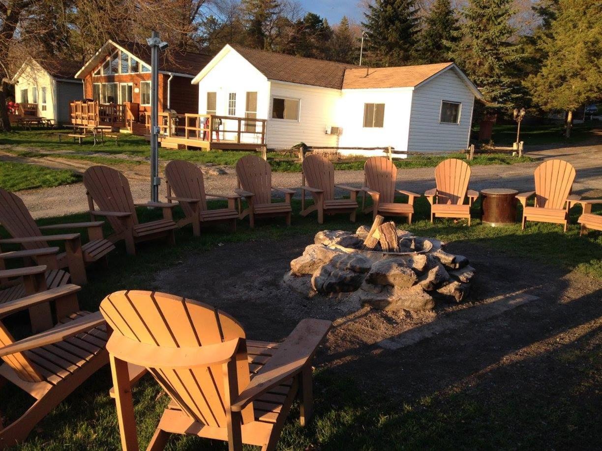 Merland Park Cottages and Motel