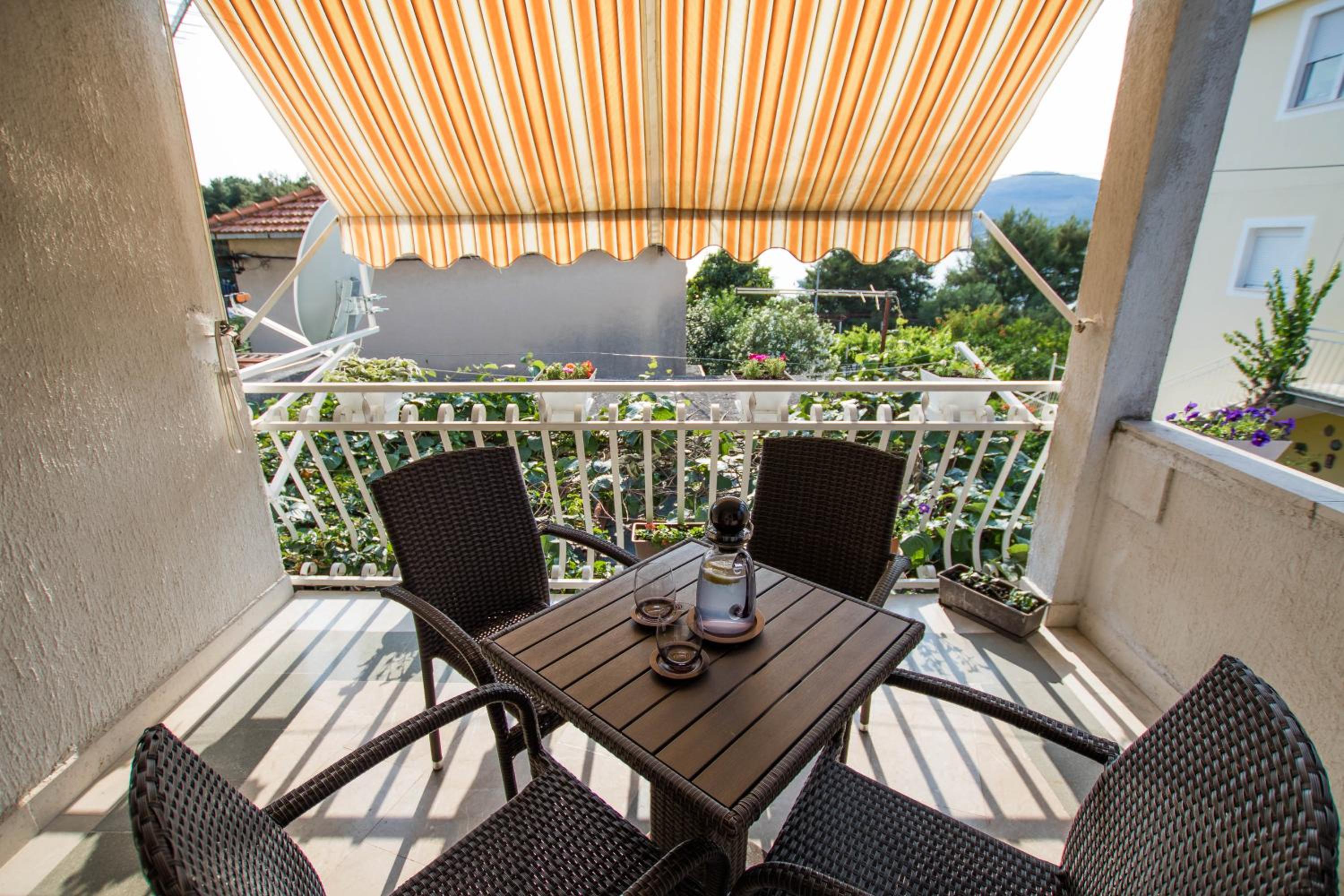 Apartment Cherie en Trogir — balance & terrace