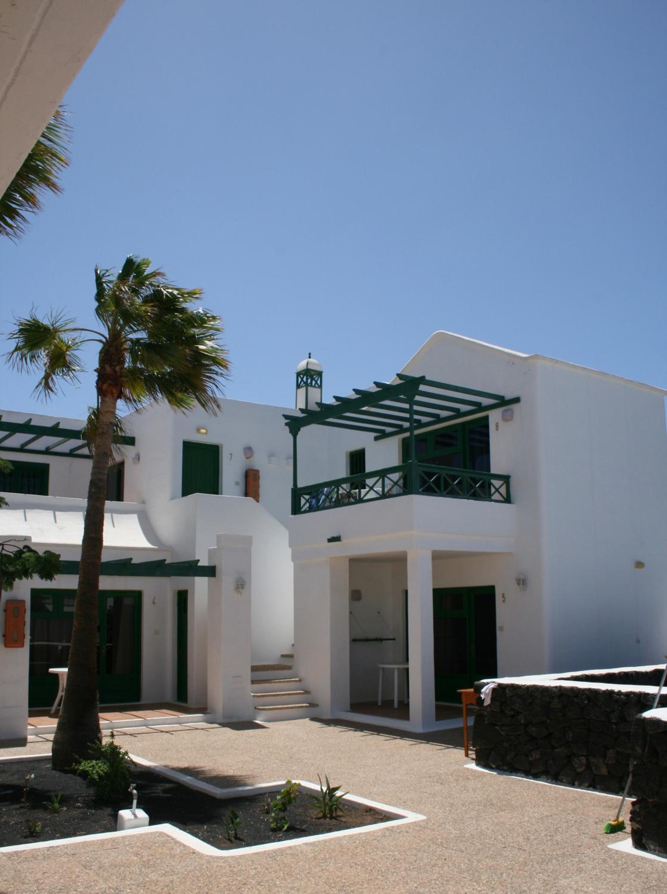 Apartamentos las Acacias