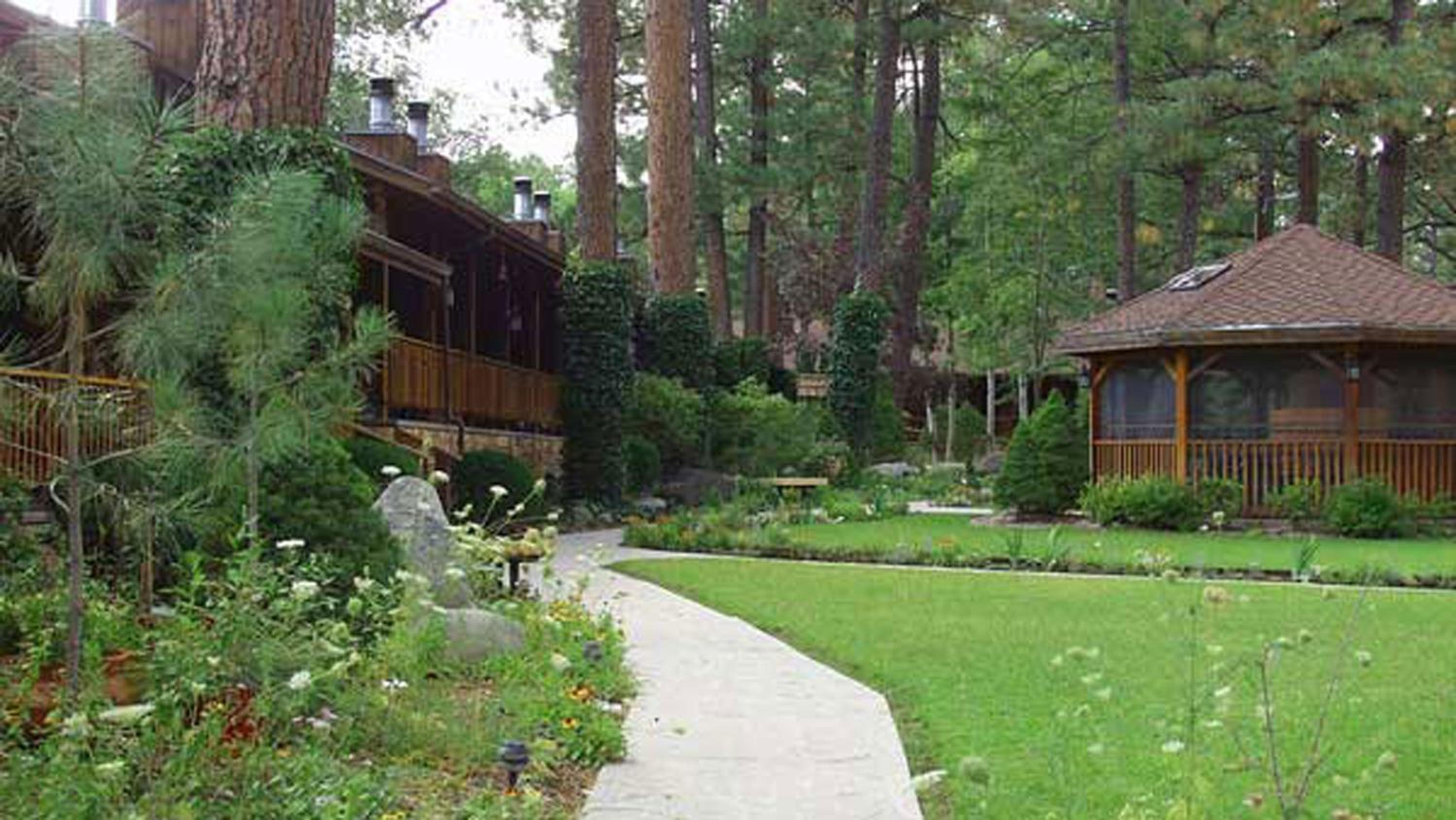 Shadow Mountain Lodge and Cabins