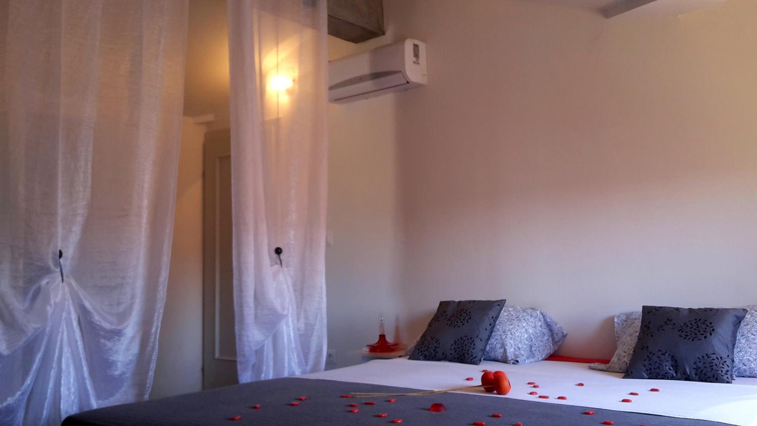 Gracia Apartments