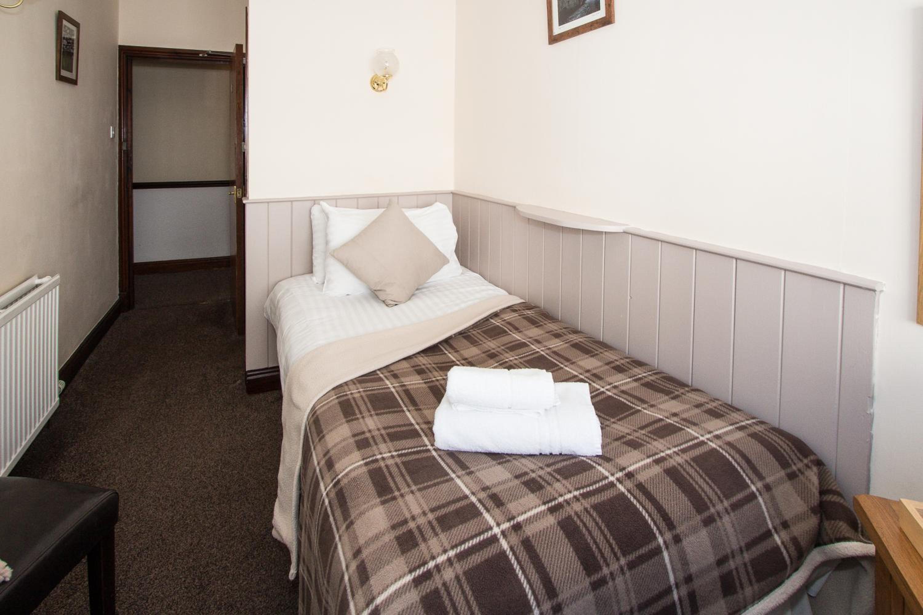 The Wheatsheaf Inn