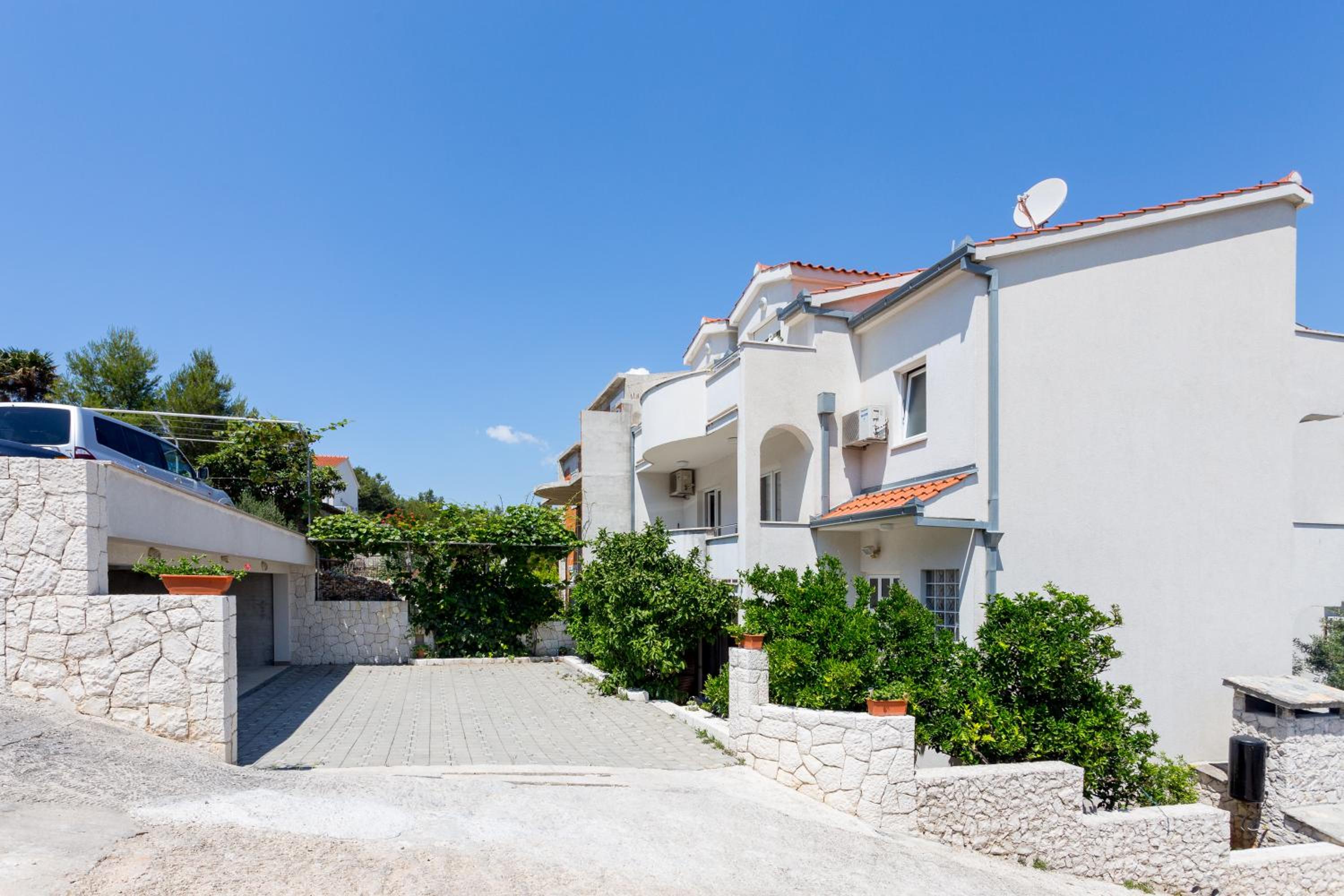 Apartments in Villa TOP TROGIR
