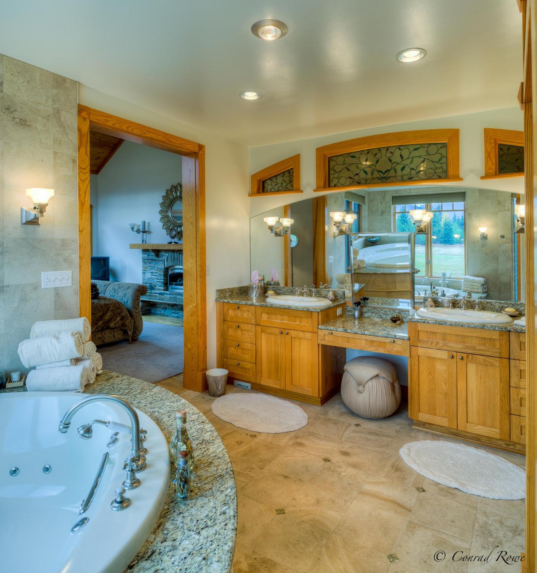 The Lodge at Trout Creek Bed and Breakfast
